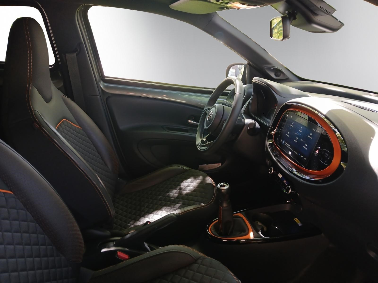 TOYOTA Aygo X 1.0 VVT-i Limited