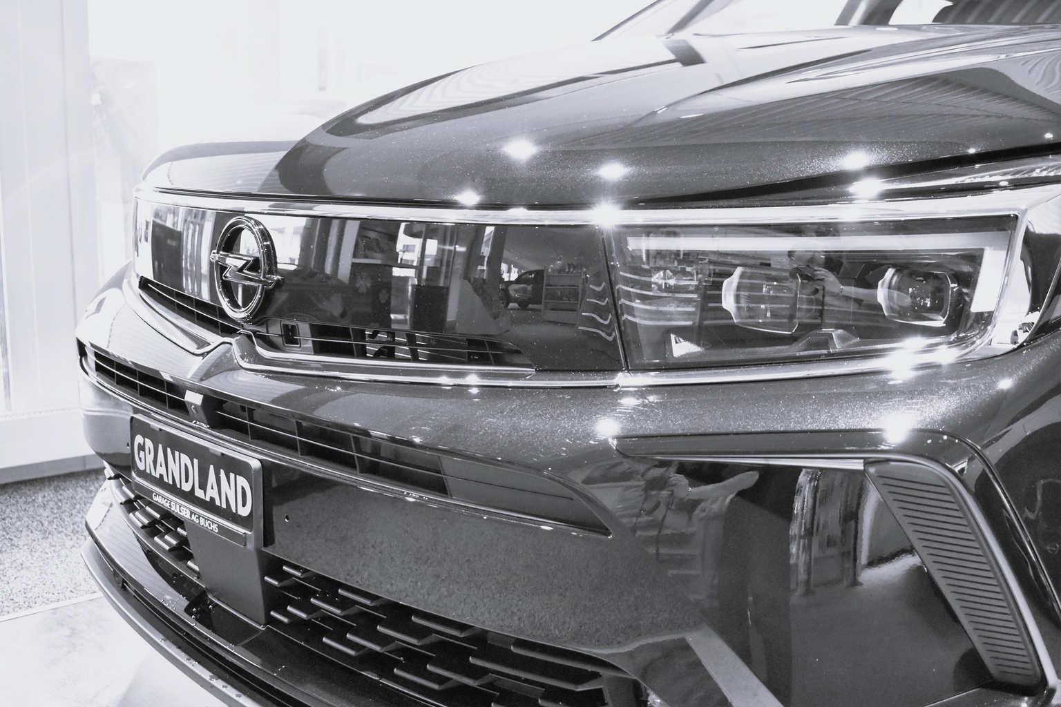 OPEL Grandland 1.6 Hybrid4 GSe Automatik