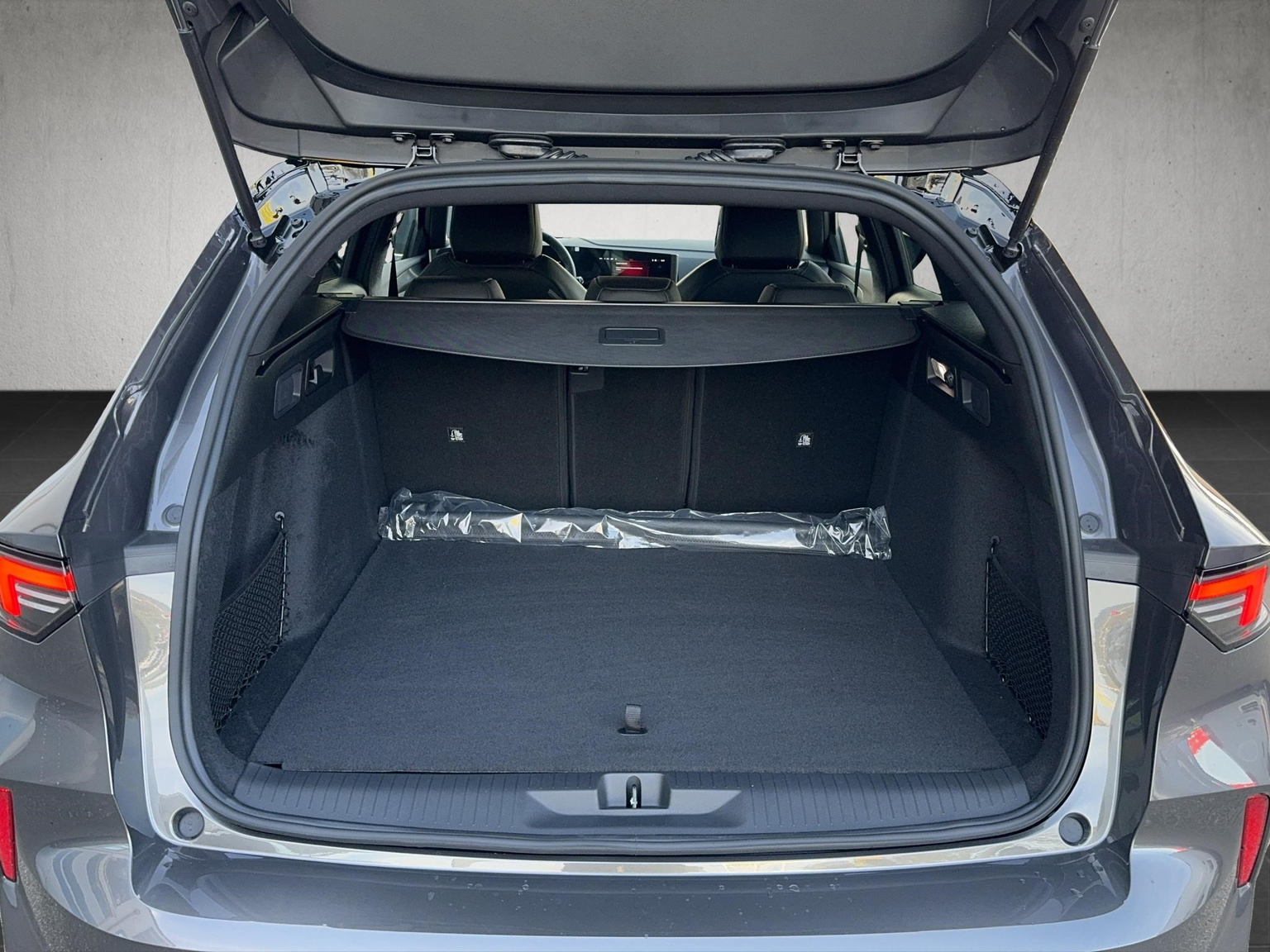 OPEL Astra-e Sports Tourer Swiss Plus