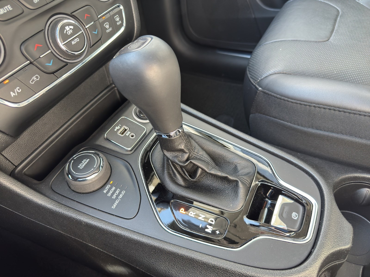 JEEP Cherokee 2.2 D 195 Overland AWD