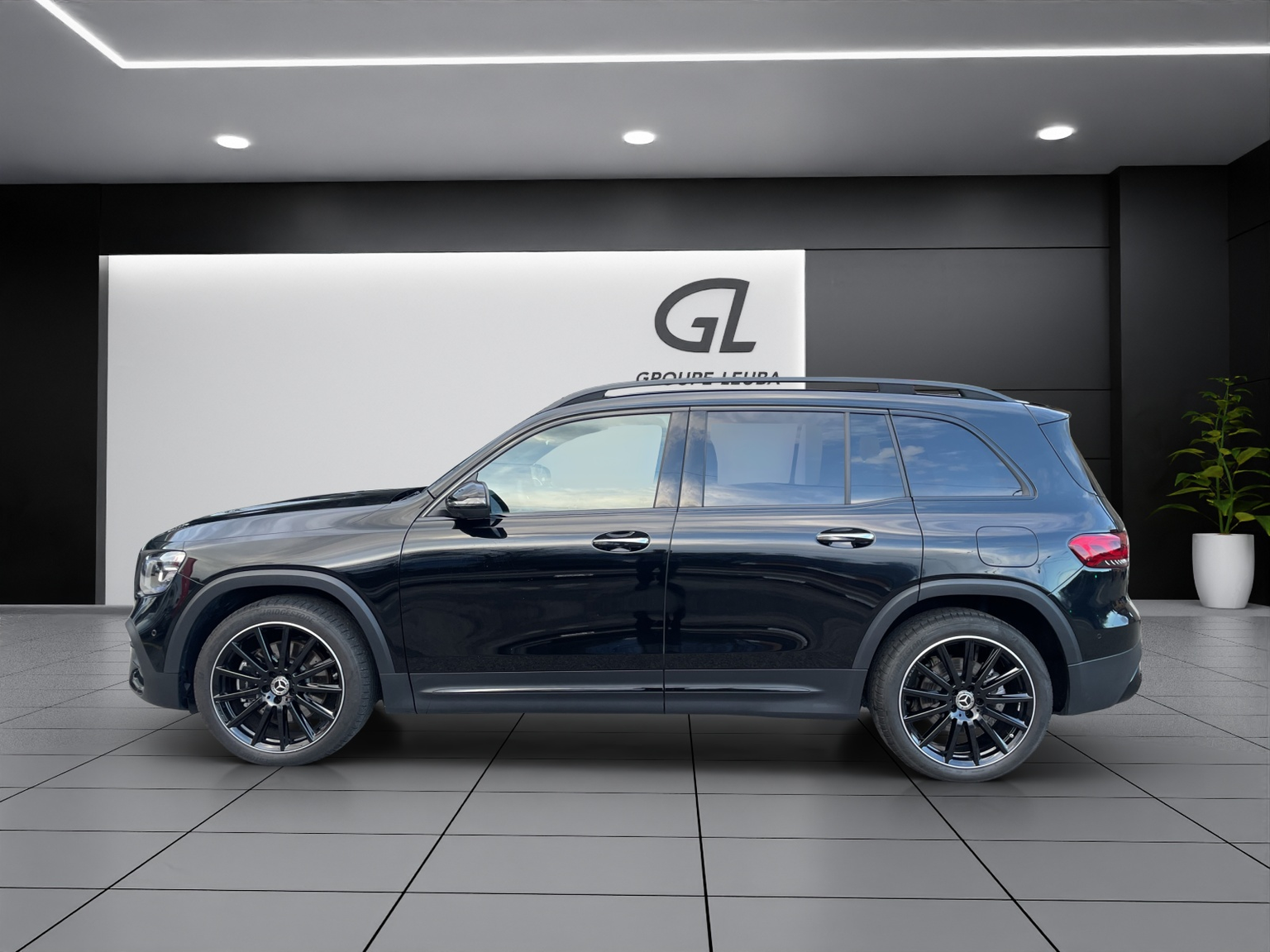 MERCEDES-BENZ GLB 250 4Matic AMG Line 8G-Tronic