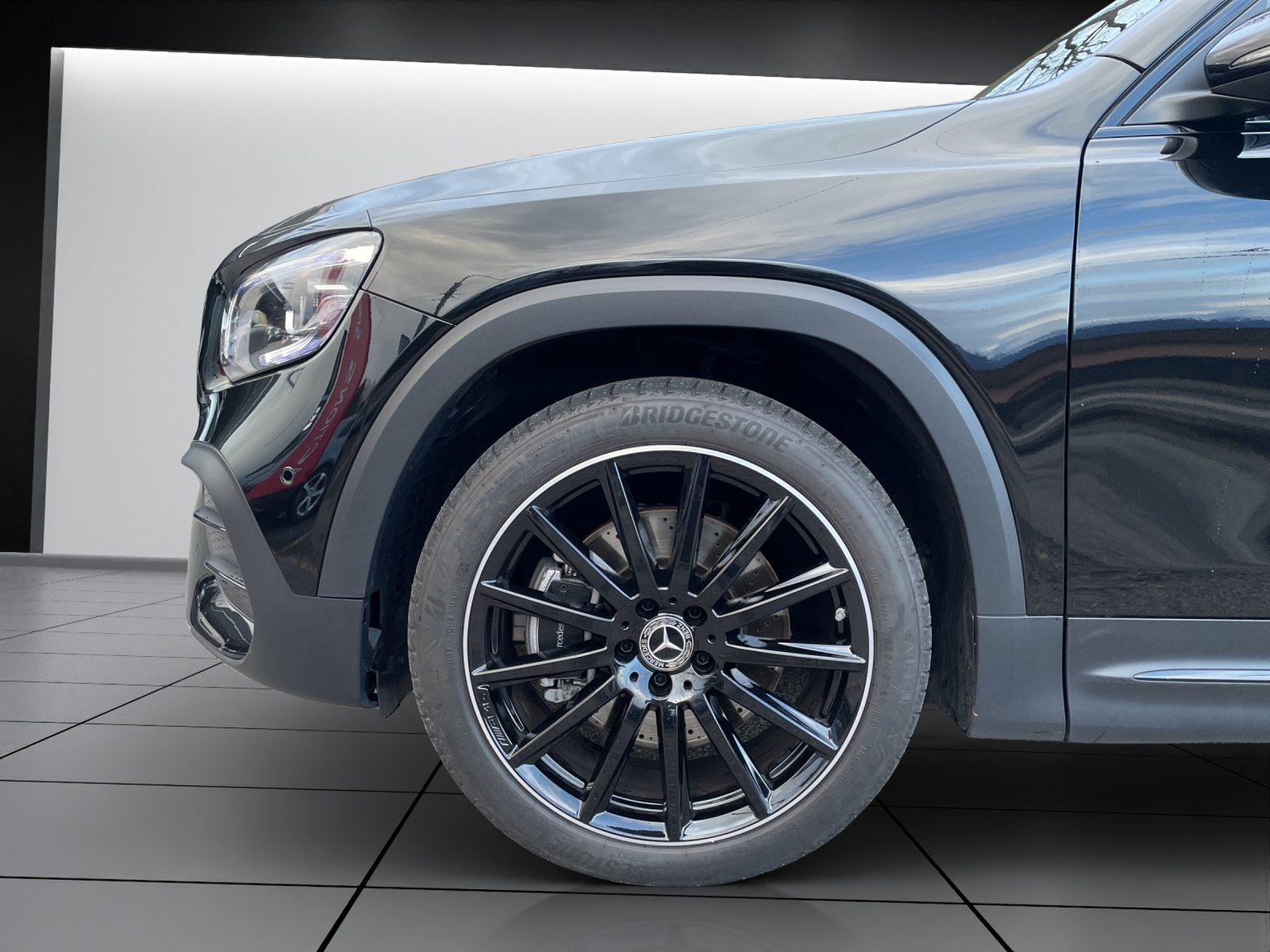 MERCEDES-BENZ GLB 250 4Matic AMG Line 8G-Tronic