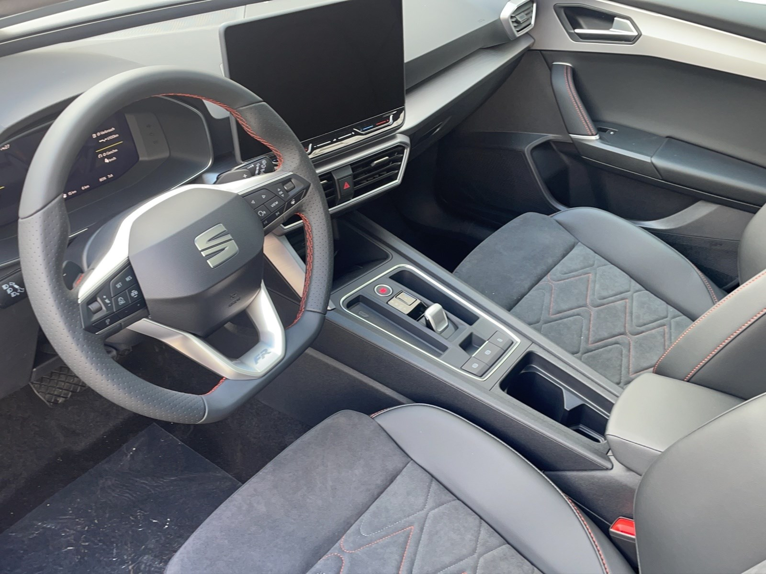 SEAT Leon 1.5 eTSI mHEV DSG Move FR