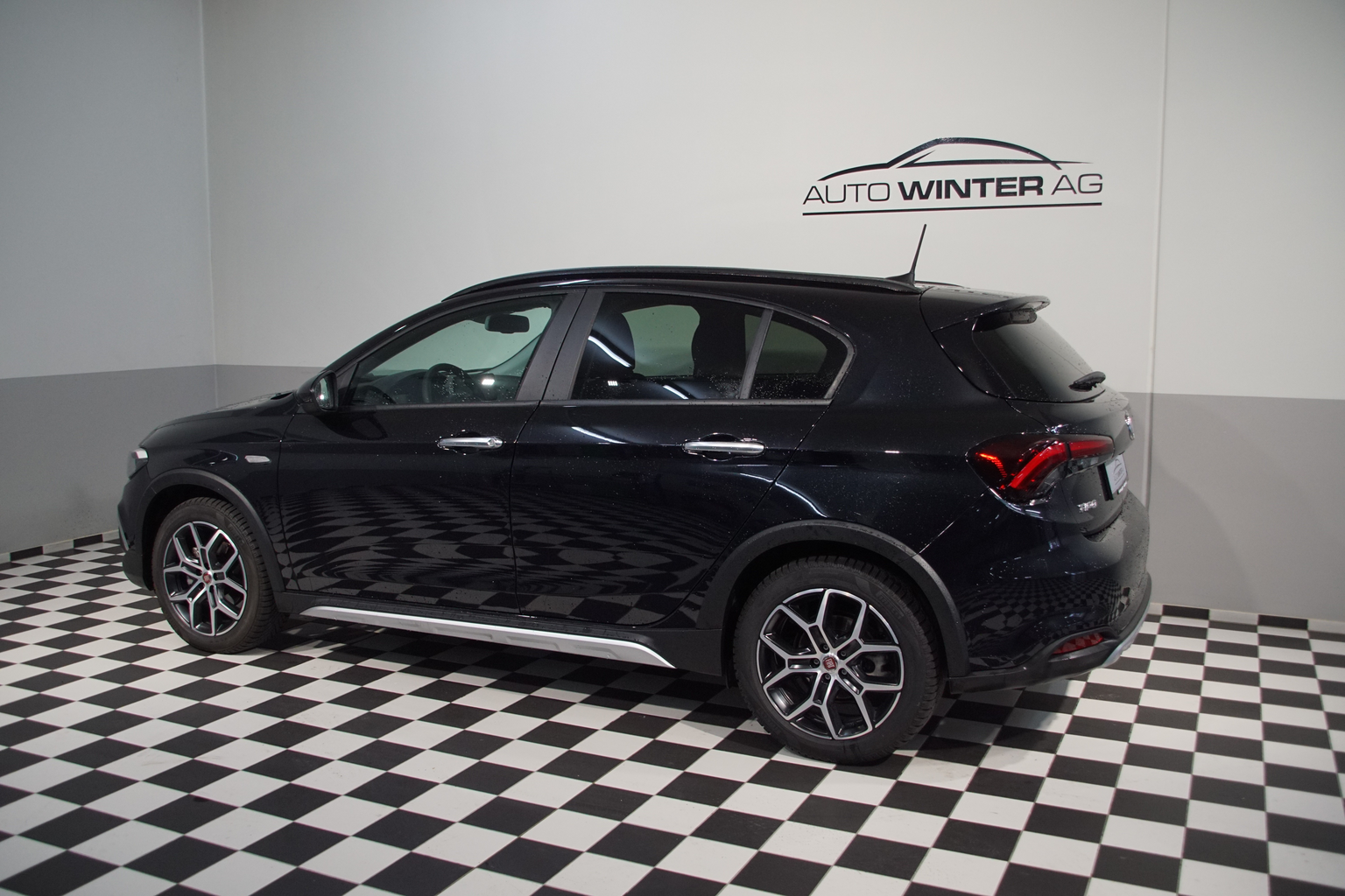 FIAT Tipo Hybrid 1.5 **Swiss Edition** Cross Automat