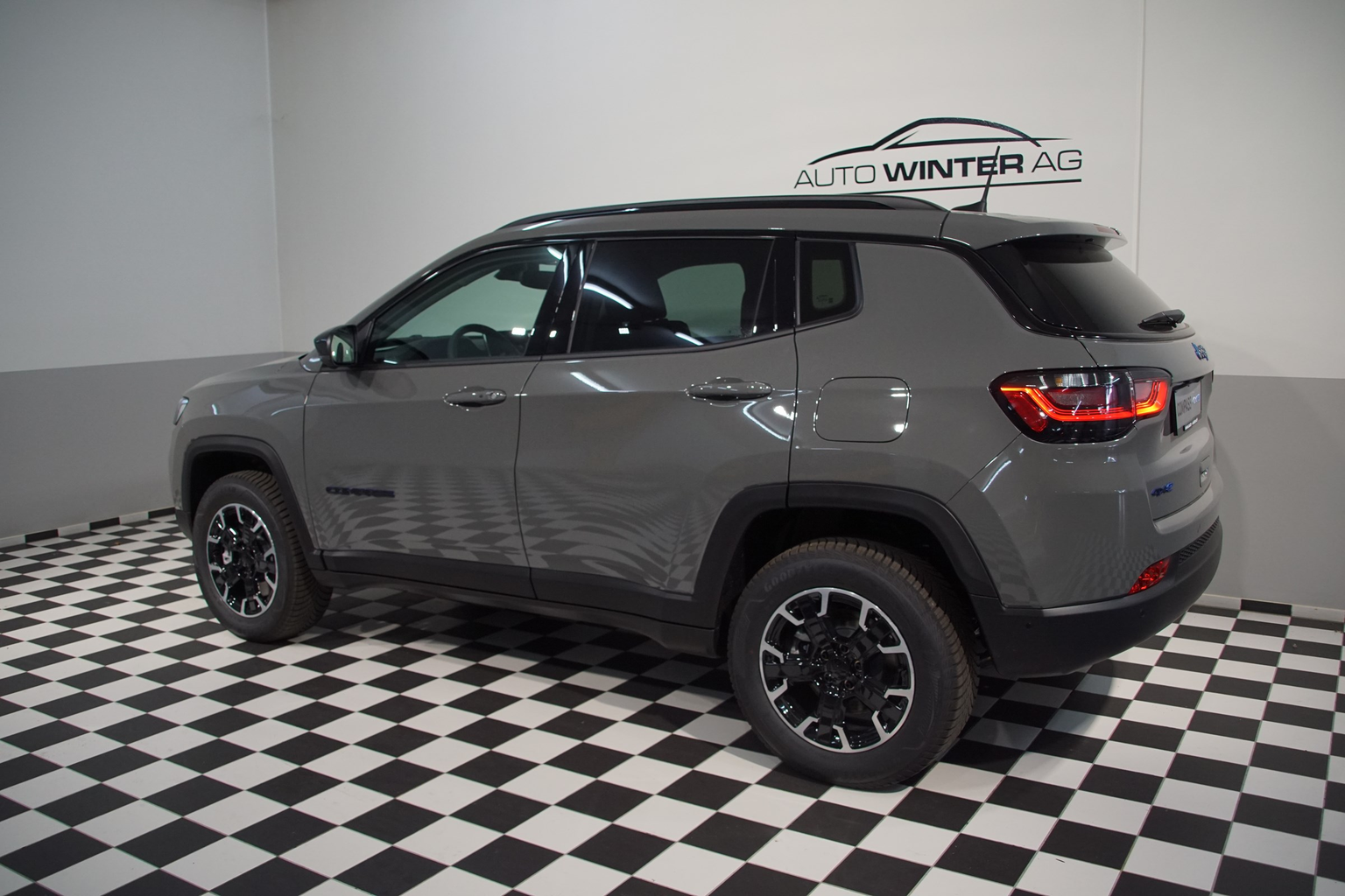 JEEP Compass 1.3 T PHEV Outdoor 240 PS AWD