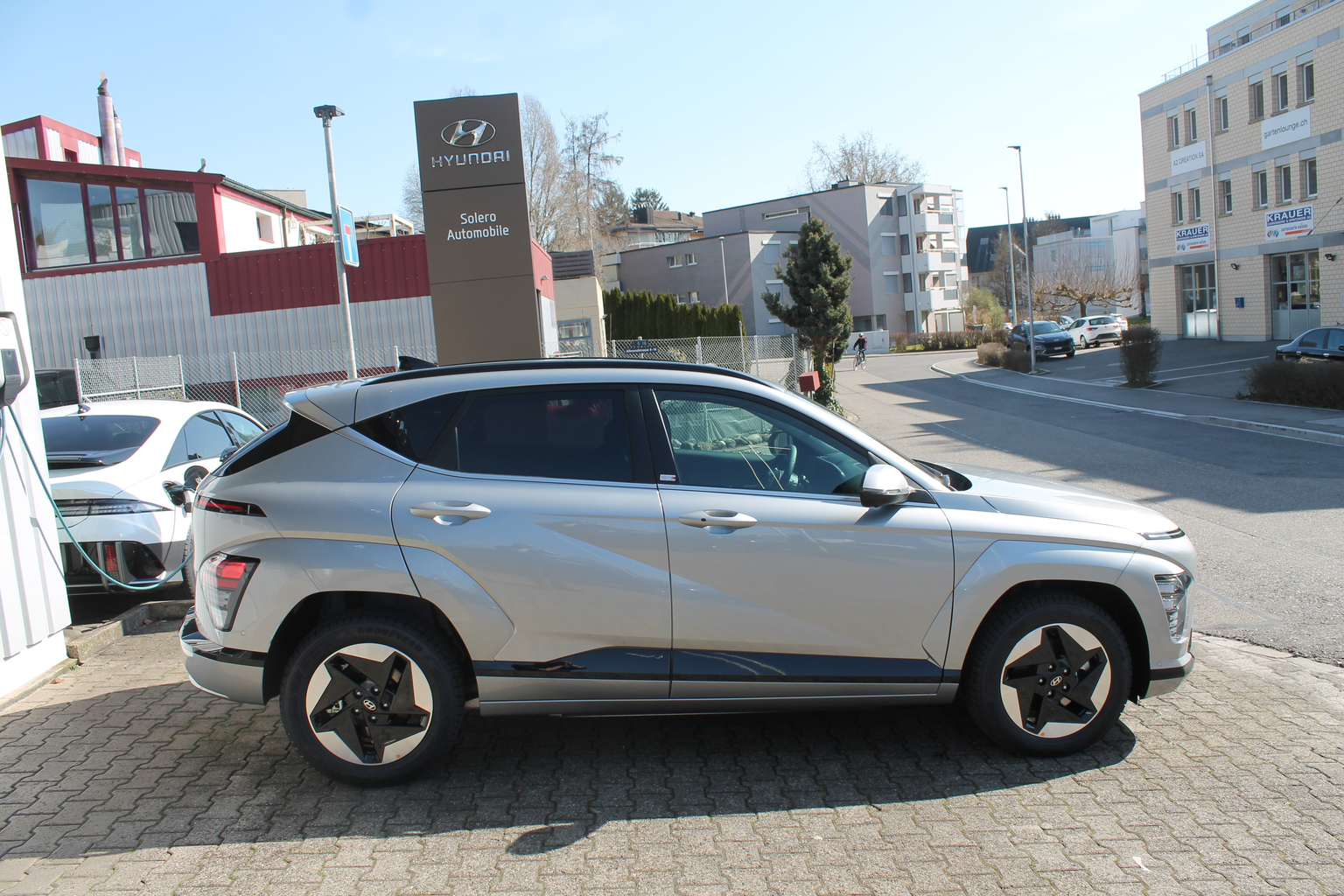 HYUNDAI Kona EV 65.4 kWh Amplia