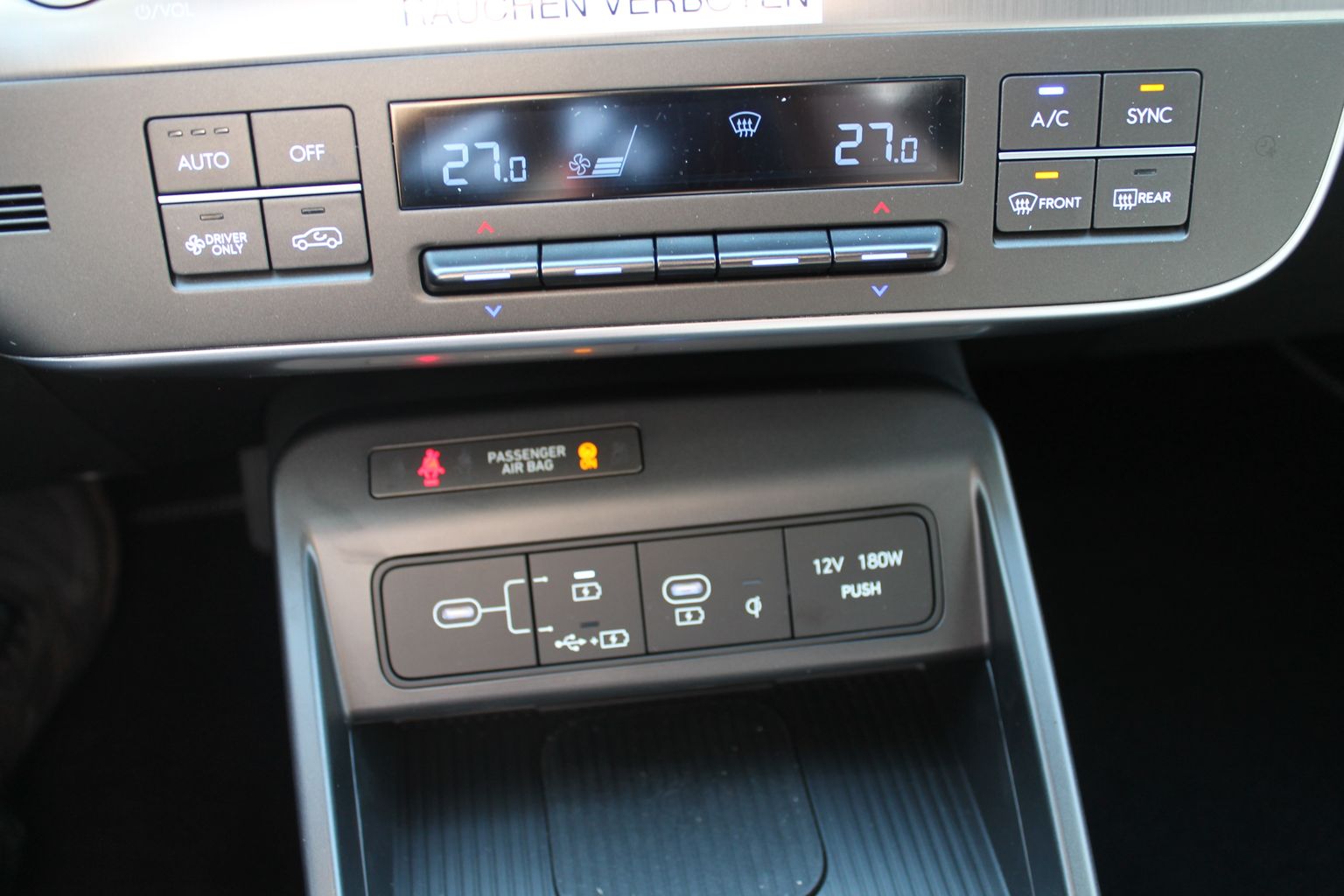 HYUNDAI Kona EV 65.4 kWh Amplia