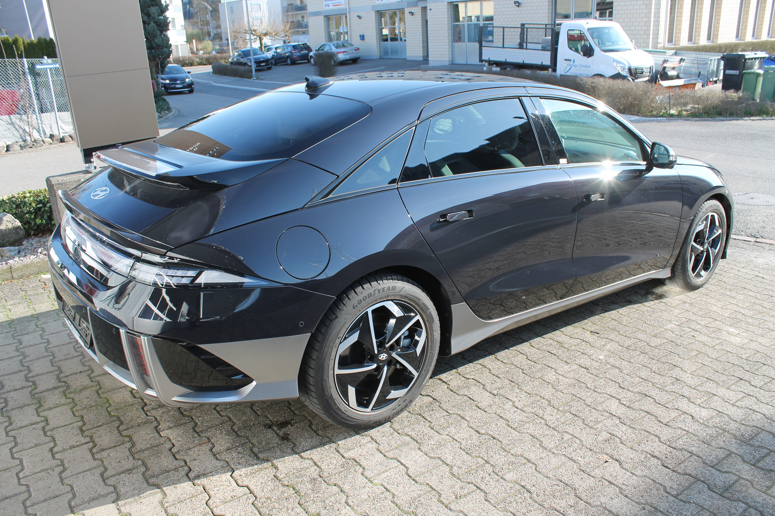 HYUNDAI Ioniq 6 77kWh Launch Edition 2WD