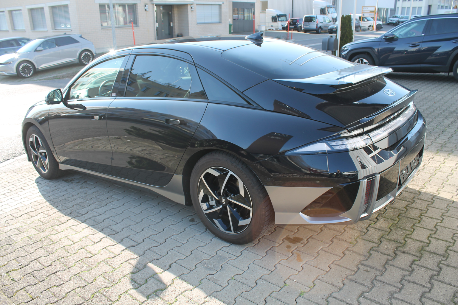 HYUNDAI Ioniq 6 77kWh Launch Edition 2WD
