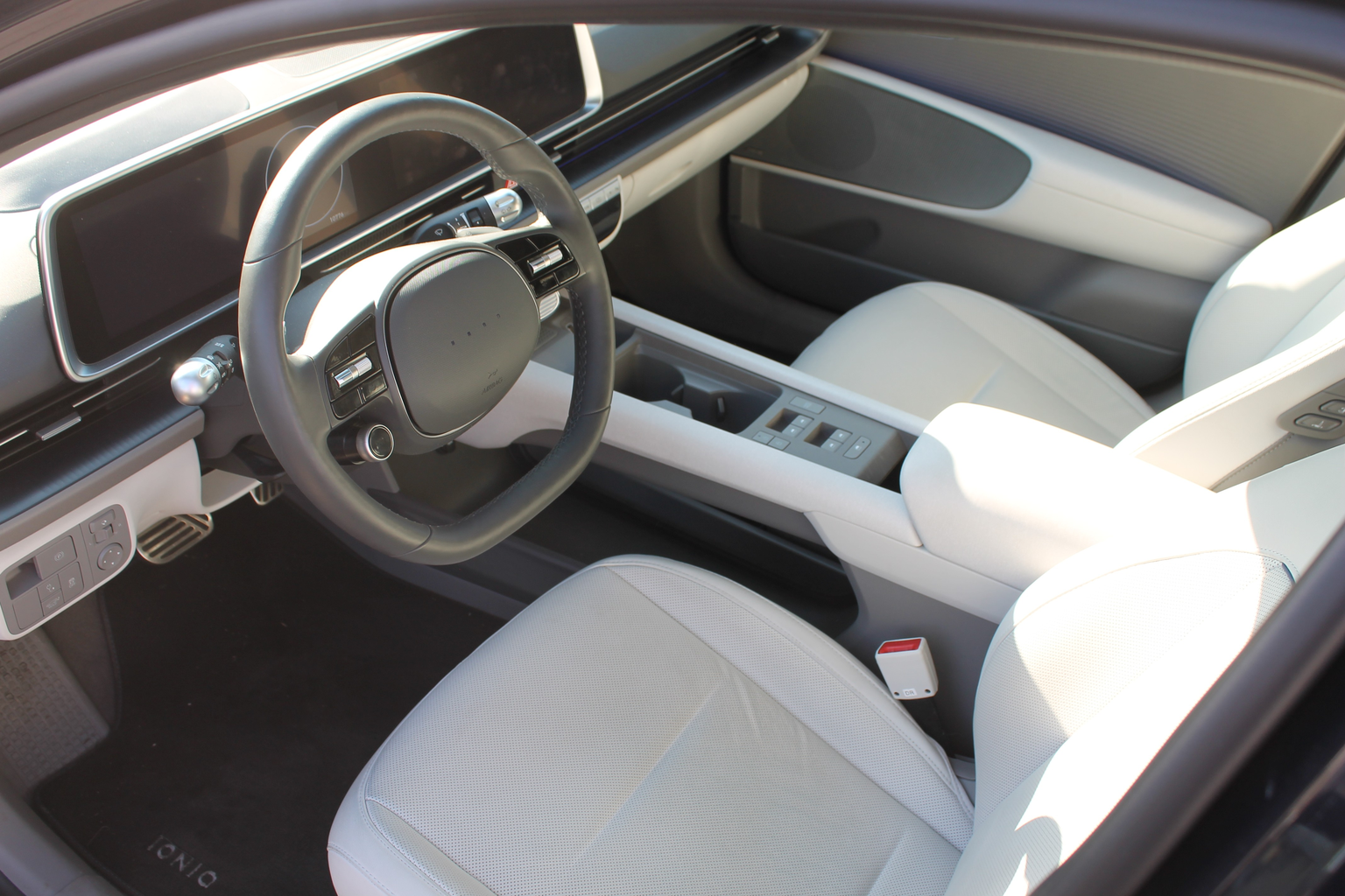 HYUNDAI Ioniq 6 77kWh Launch Edition 2WD