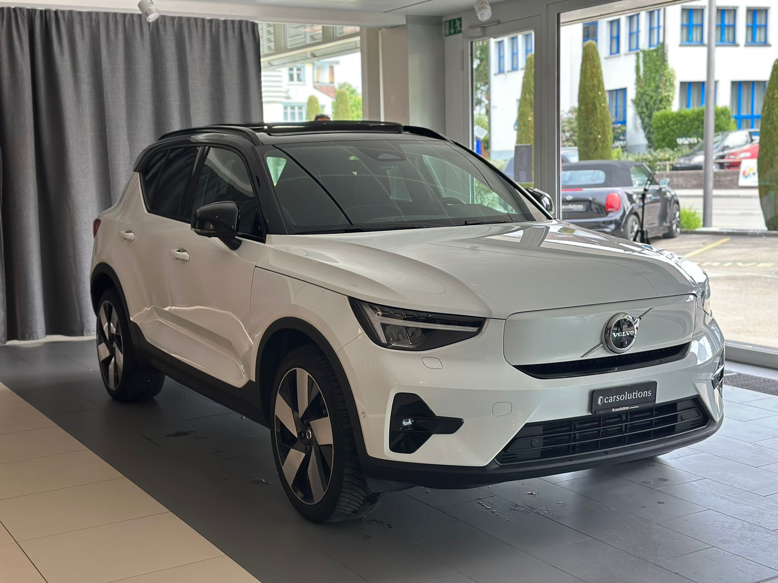 VOLVO XC40 Recharge P8 Twin AWD Pure Electric Plus