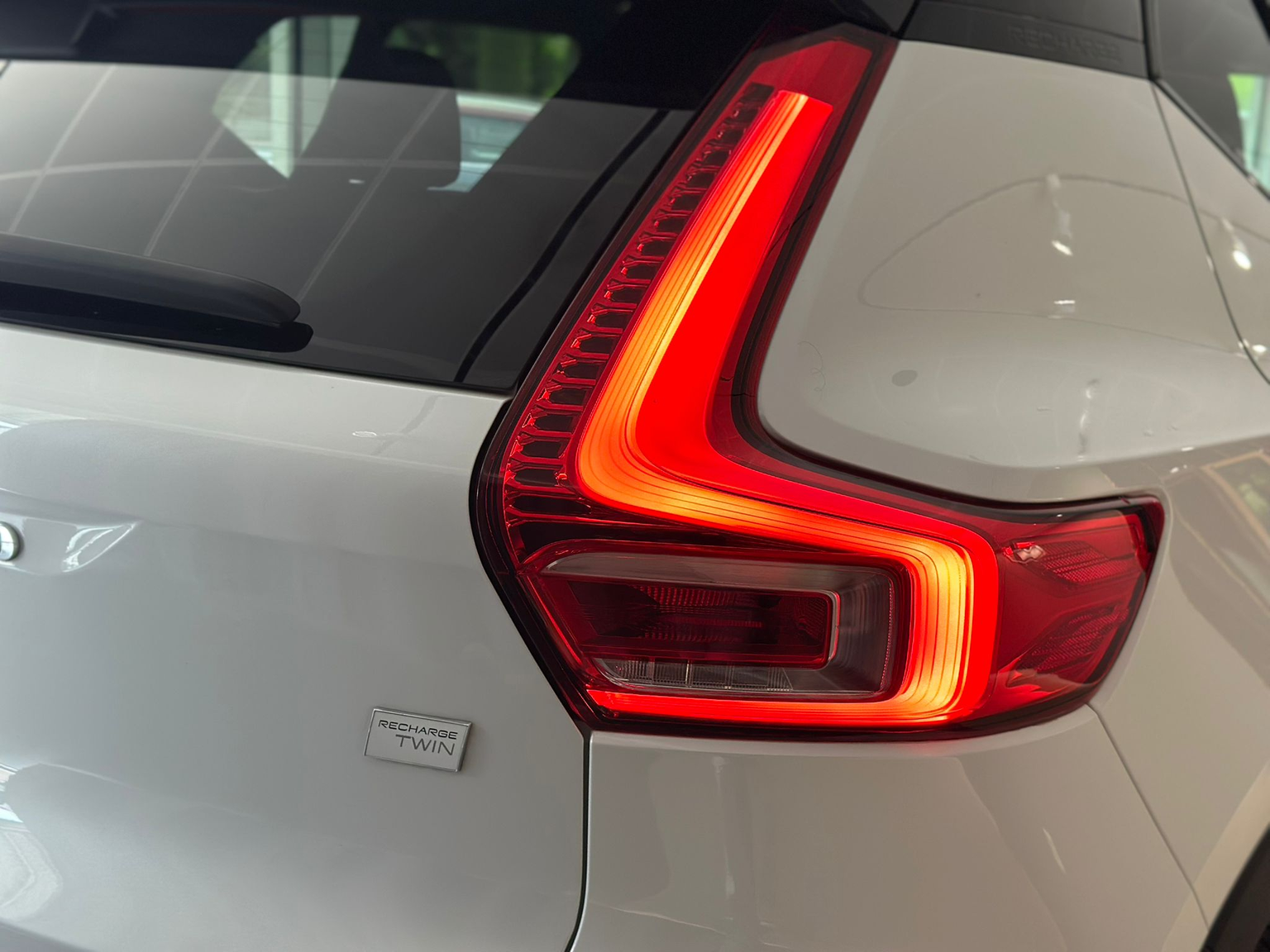 VOLVO XC40 Recharge P8 Twin AWD Pure Electric Plus