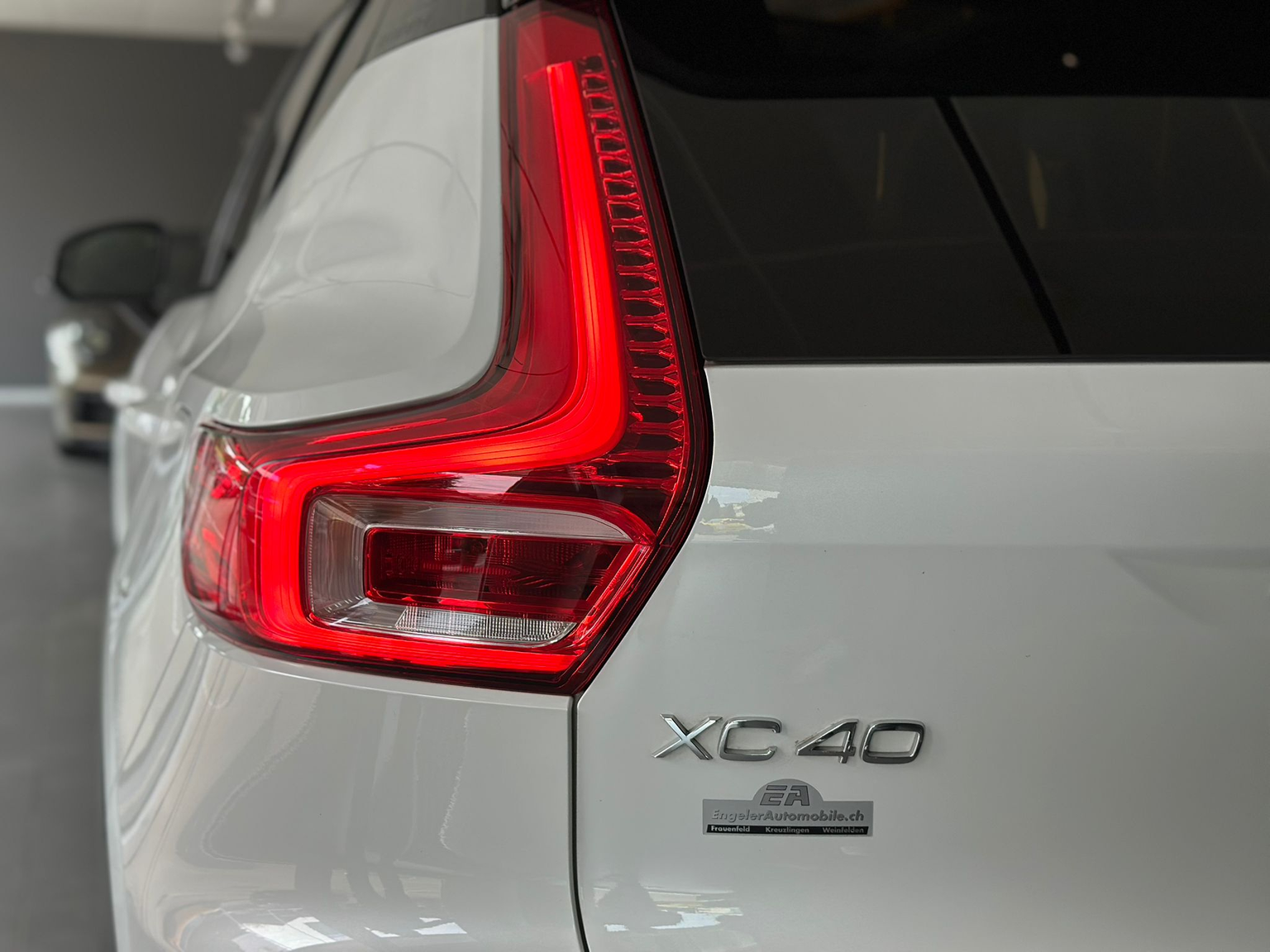VOLVO XC40 Recharge P8 Twin AWD Pure Electric Plus