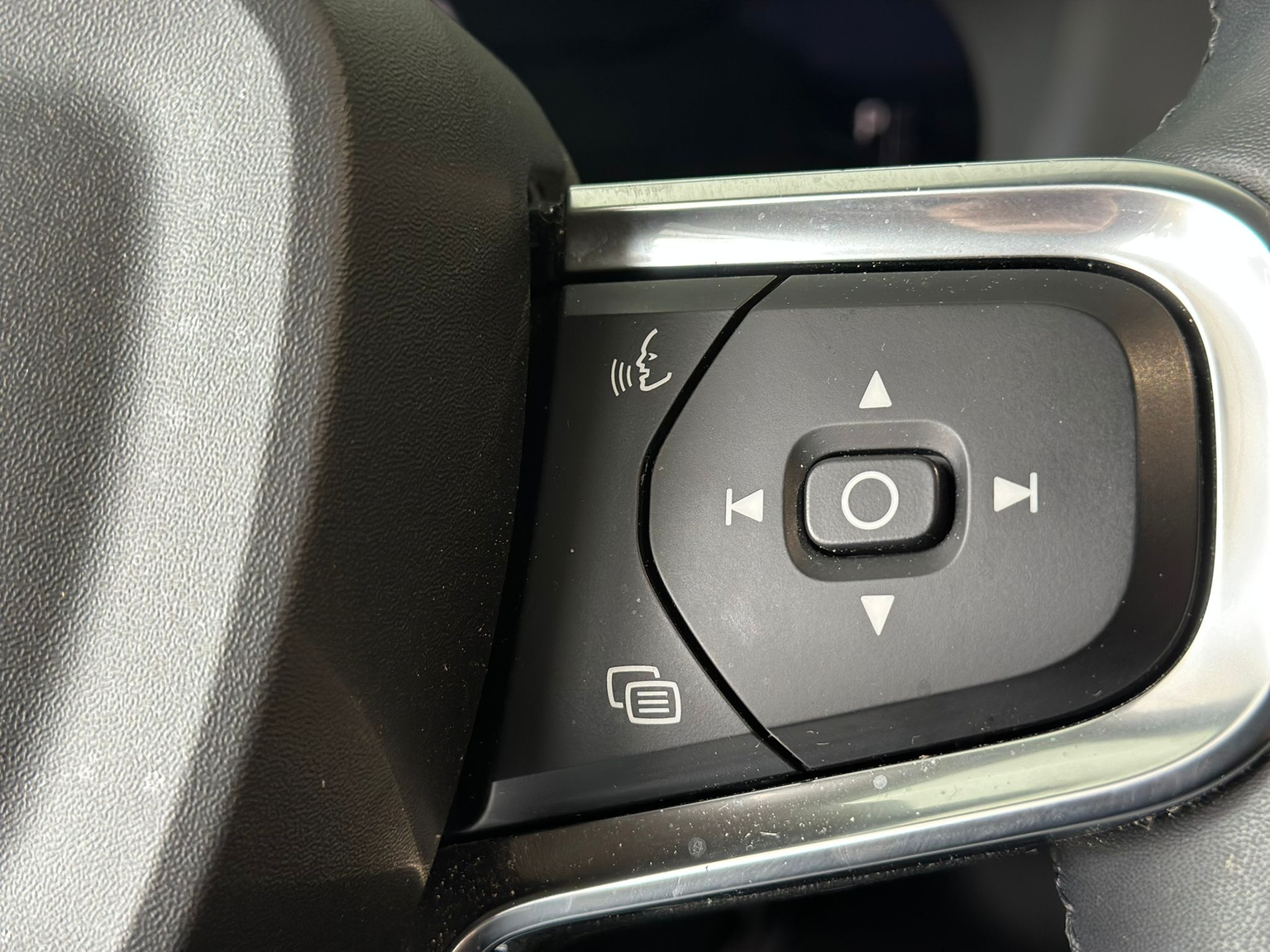 VOLVO XC40 Recharge P8 Twin AWD Pure Electric Plus