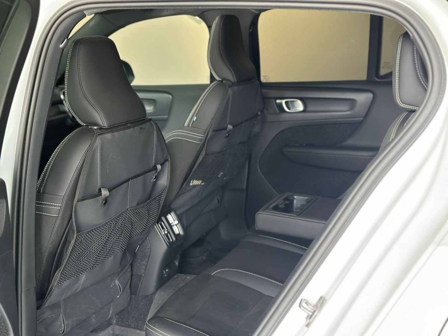 VOLVO XC40 Recharge P8 Twin AWD Pure Electric Plus