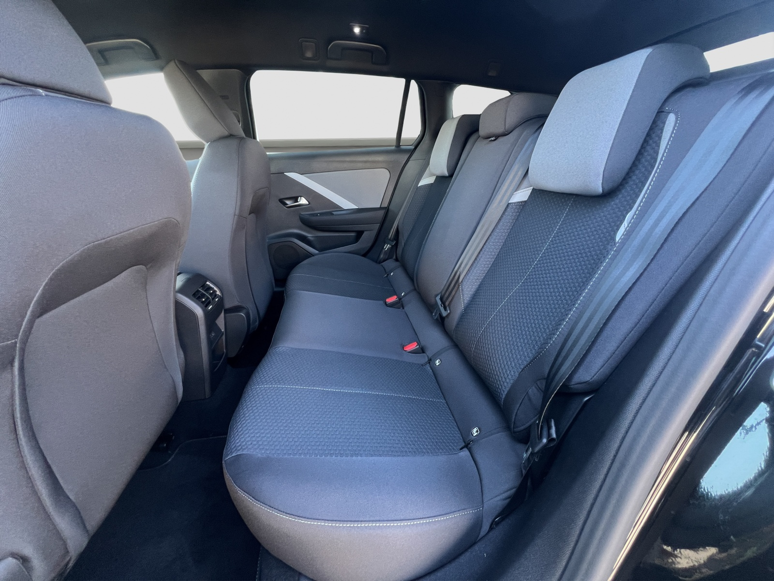OPEL ASTRA Edition Sports Tourer
