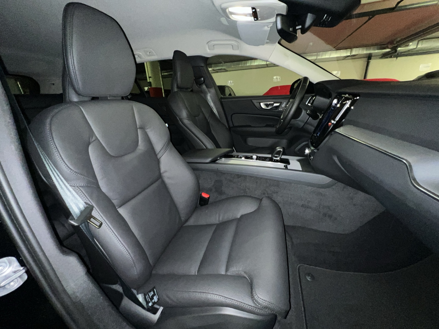 VOLVO V60 Plus Dark
