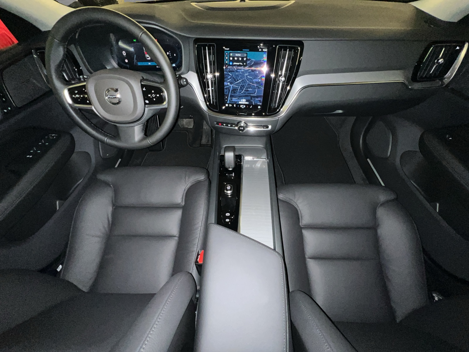 VOLVO V60 Plus Dark
