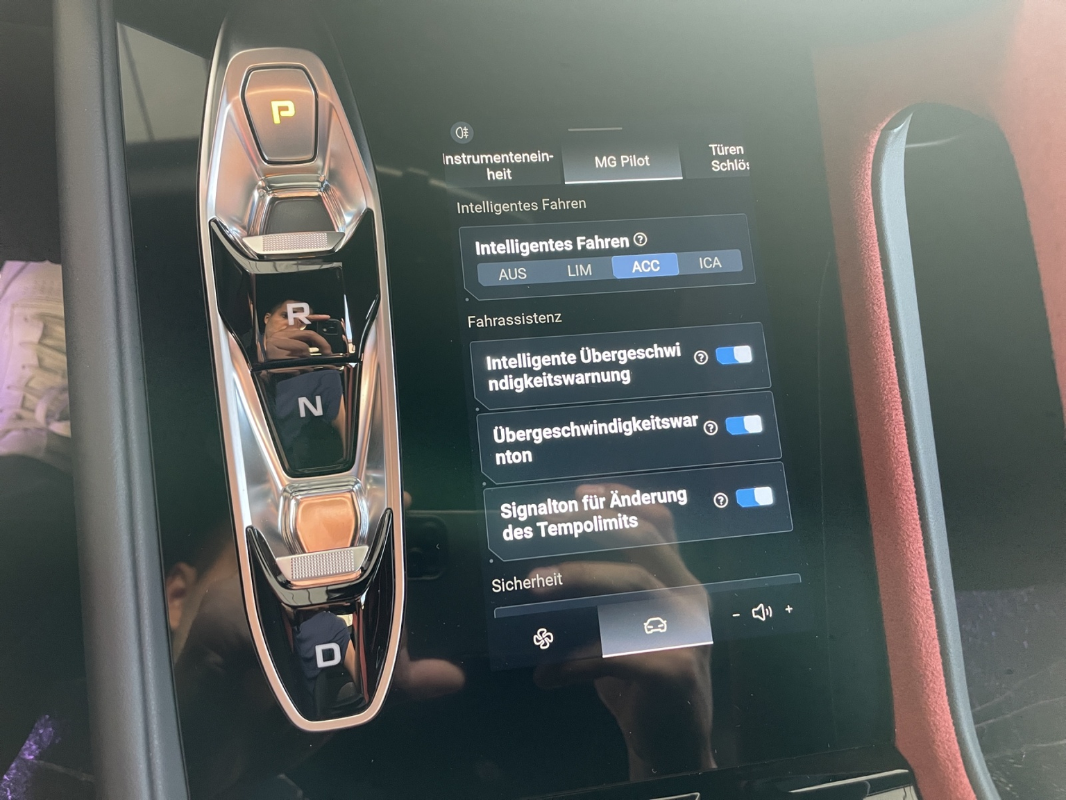 MG CYBERSTER 77kWh 4WD