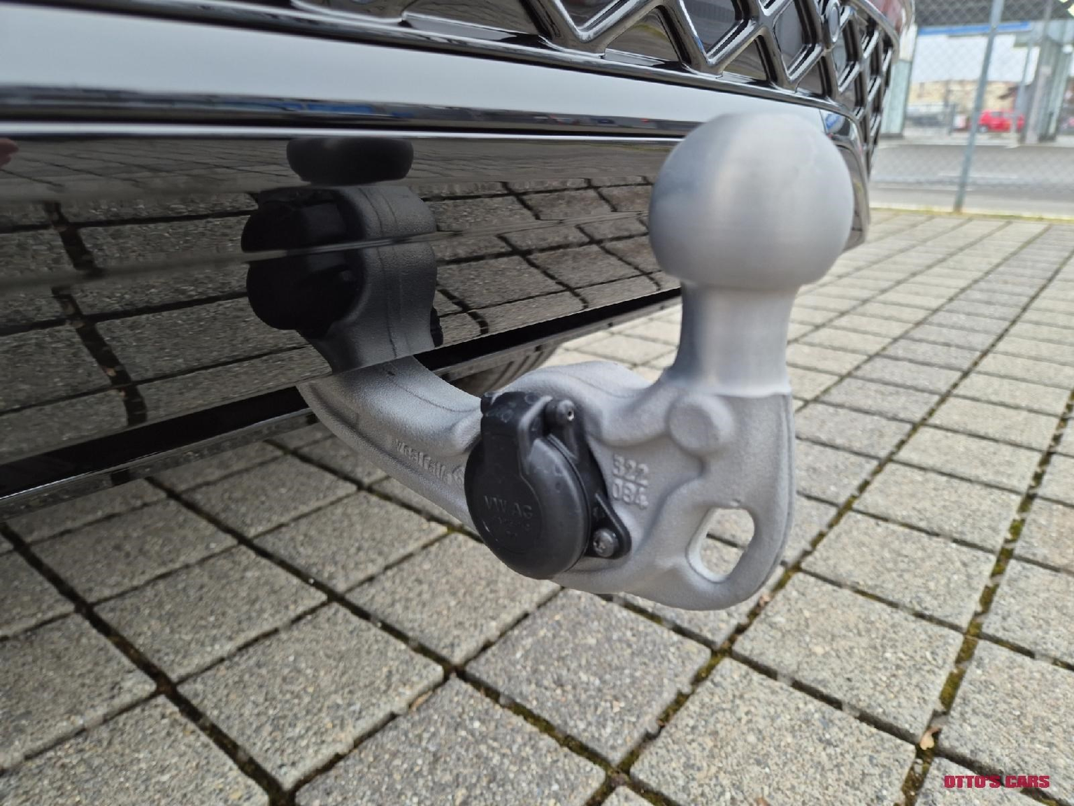 VW Tiguan NEW 2.0 TDI SCR R-Line DSG 4motion *Anhängevorrichtung*Panoramadach*Standheizung* 2025