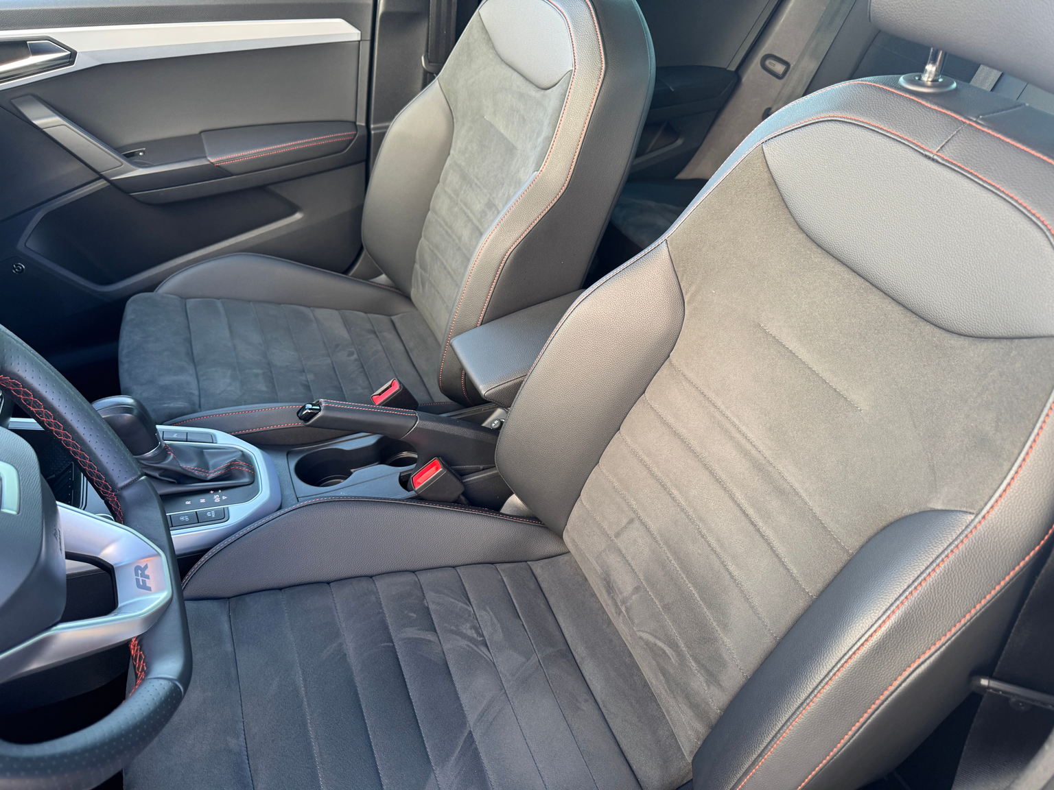 SEAT Arona 1.5 Eco TSI FR DSG