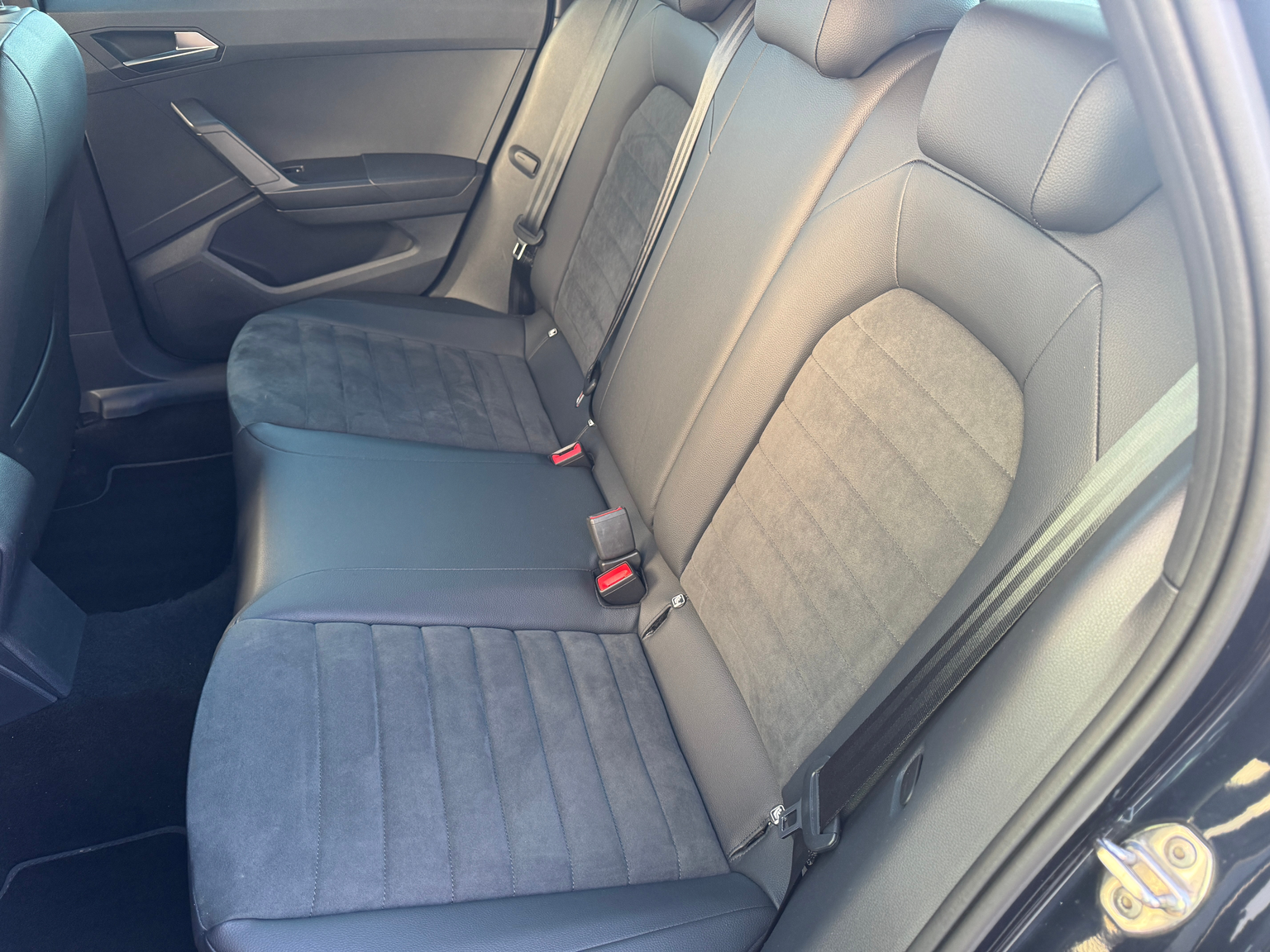 SEAT Arona 1.5 Eco TSI FR DSG