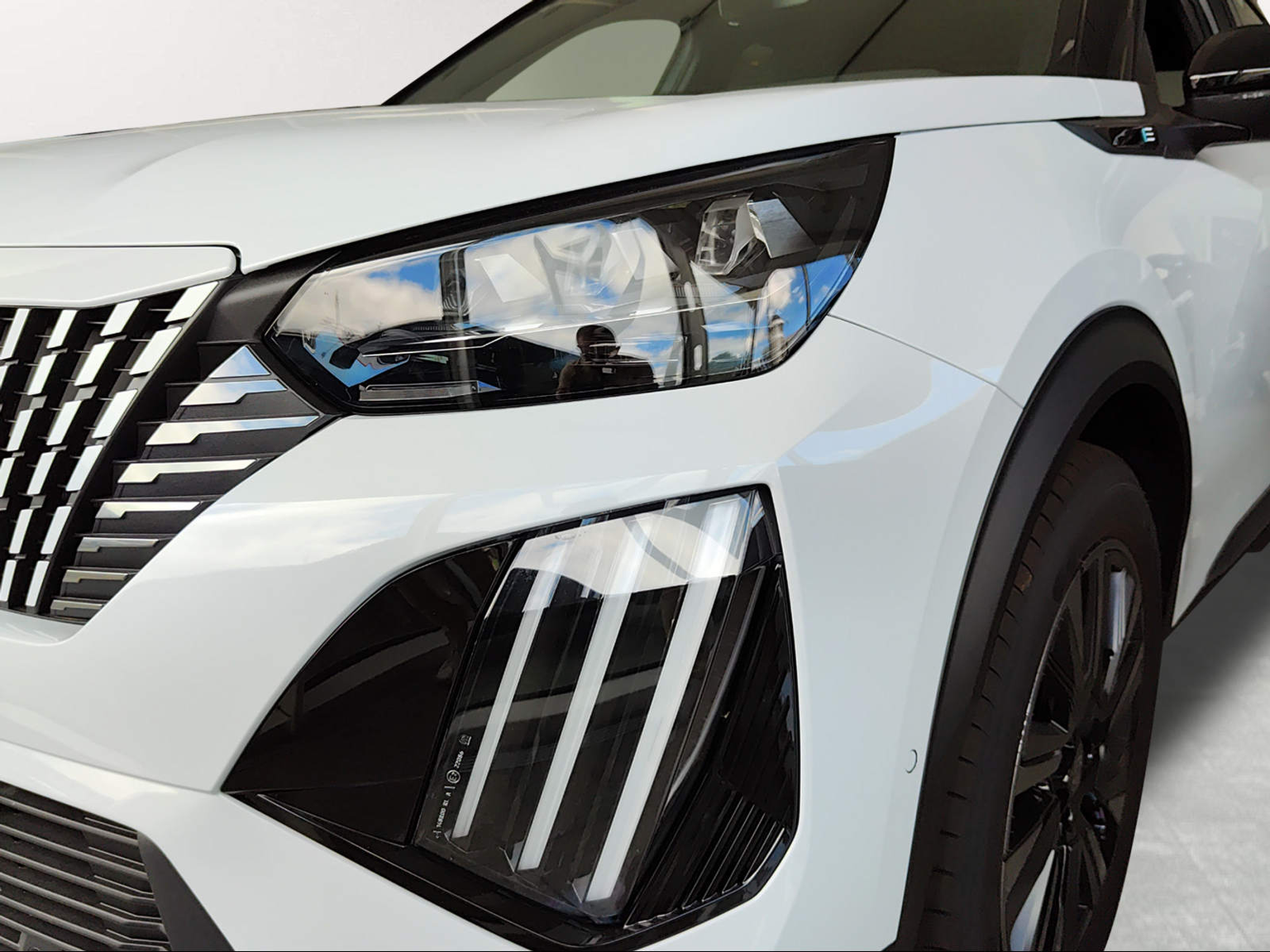 PEUGEOT 2008 156 e GT