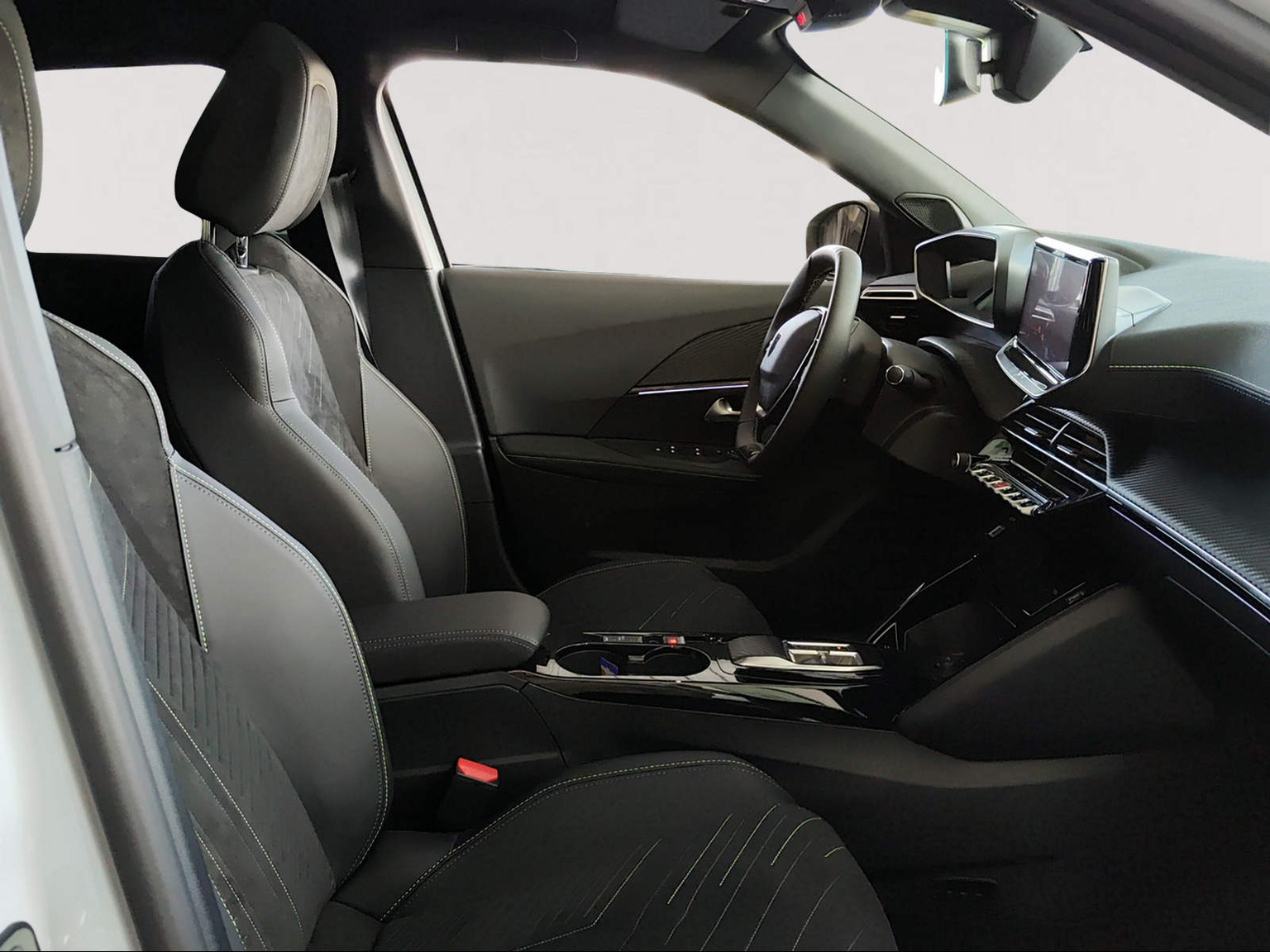 PEUGEOT 2008 156 e GT