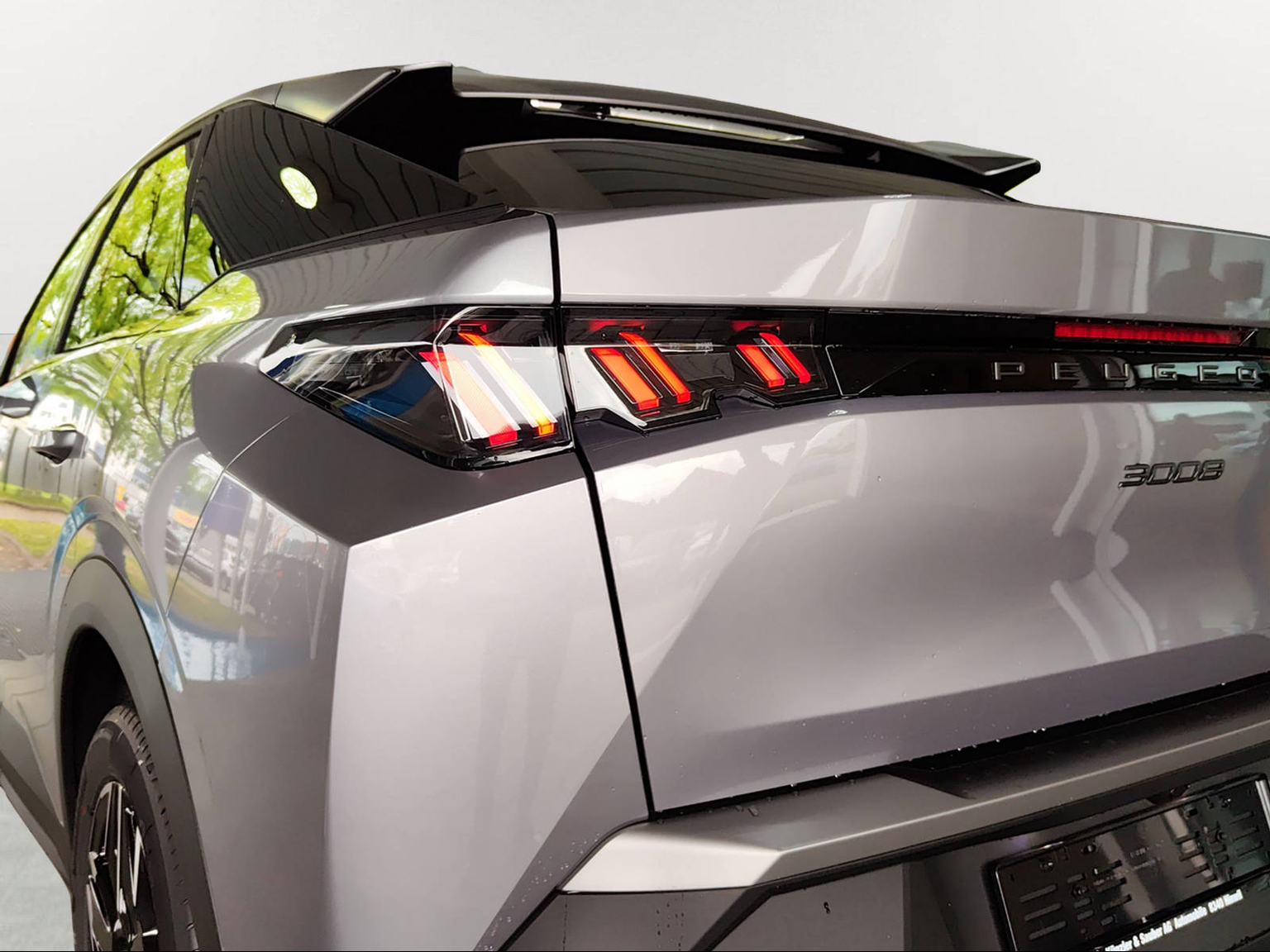 PEUGEOT 3008 136 e-DSC6 Hybrid Allure