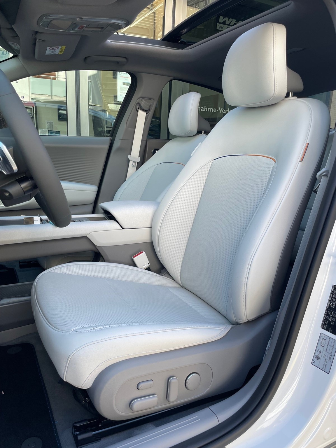 HYUNDAI Ioniq 6 Launch Edition 4WD