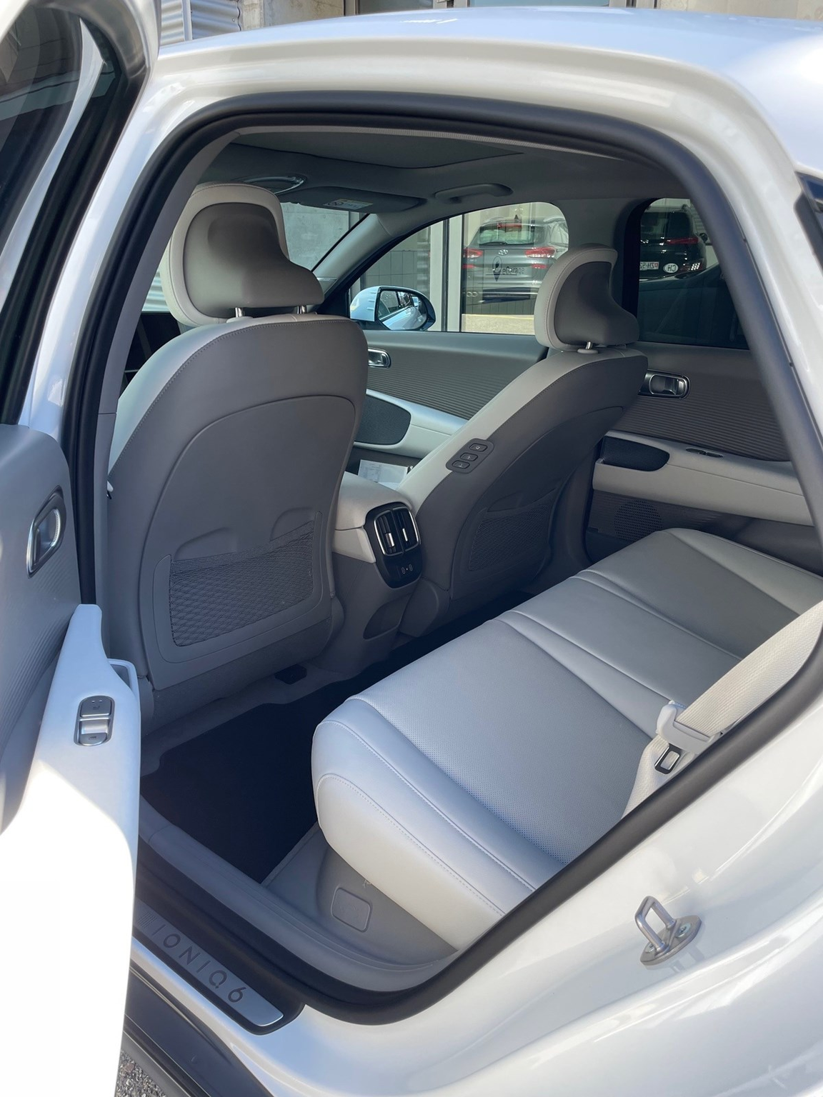 HYUNDAI Ioniq 6 Launch Edition 4WD
