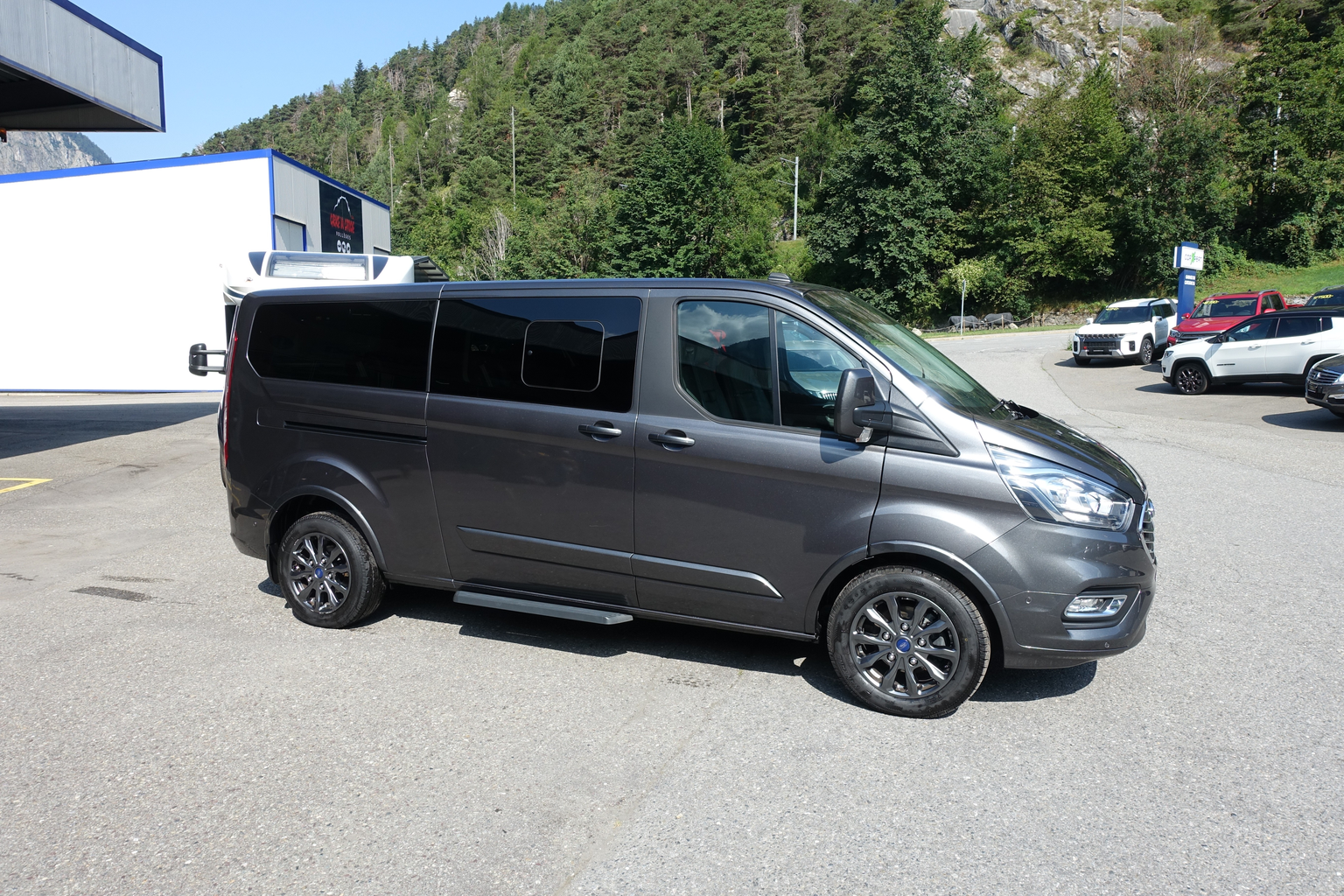 FORD Tourneo Custom 320 L2H1 Titanium 9 places