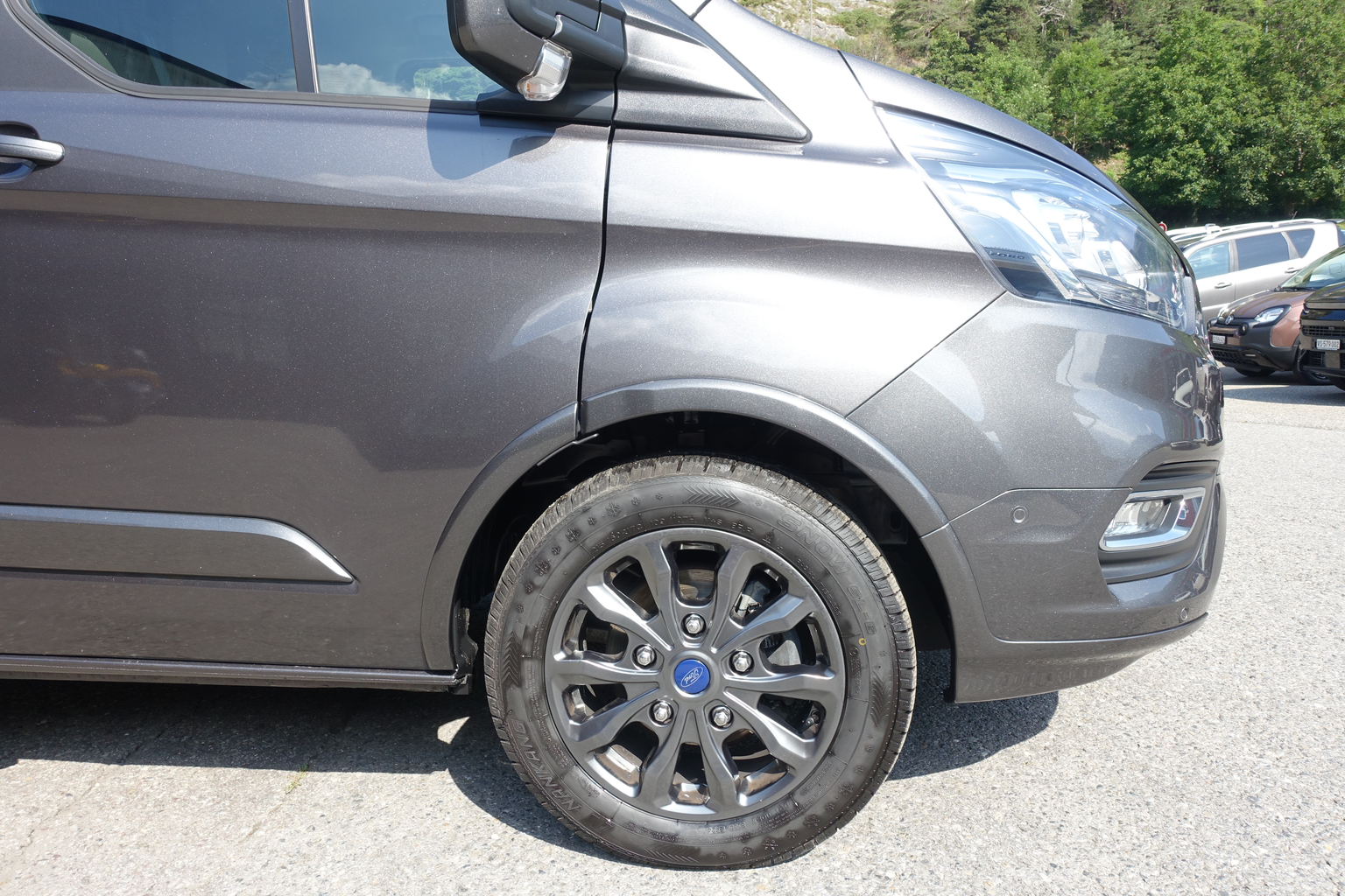 FORD Tourneo Custom 320 L2H1 Titanium 9 places