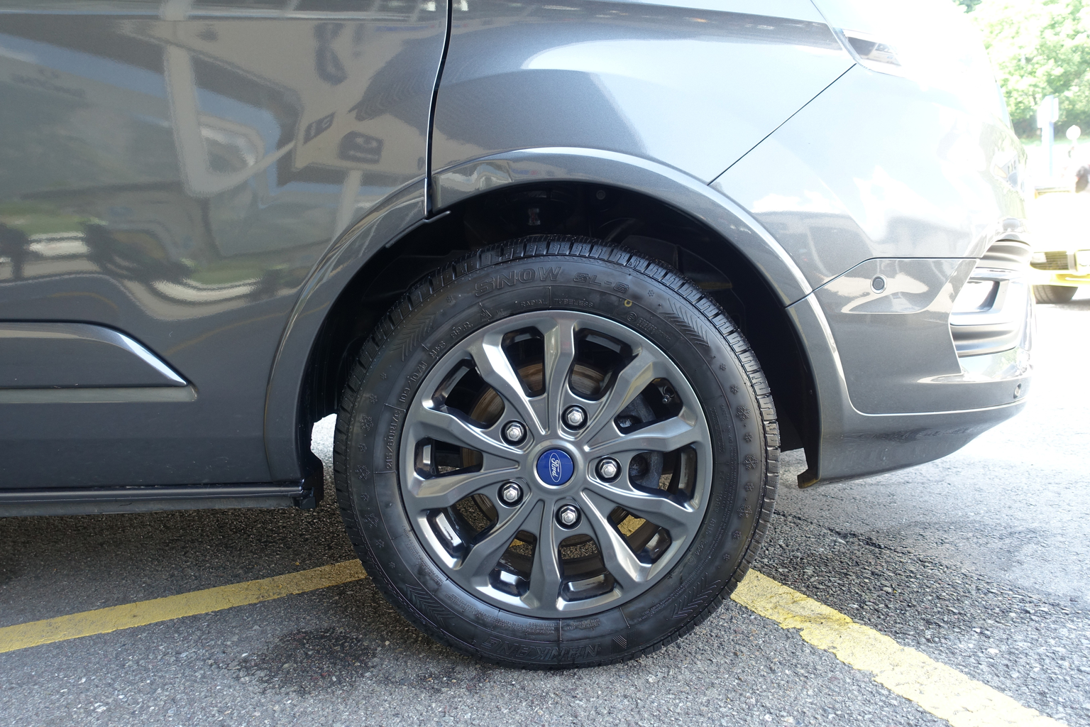 FORD Tourneo Custom 320 L2H1 Titanium 9 places