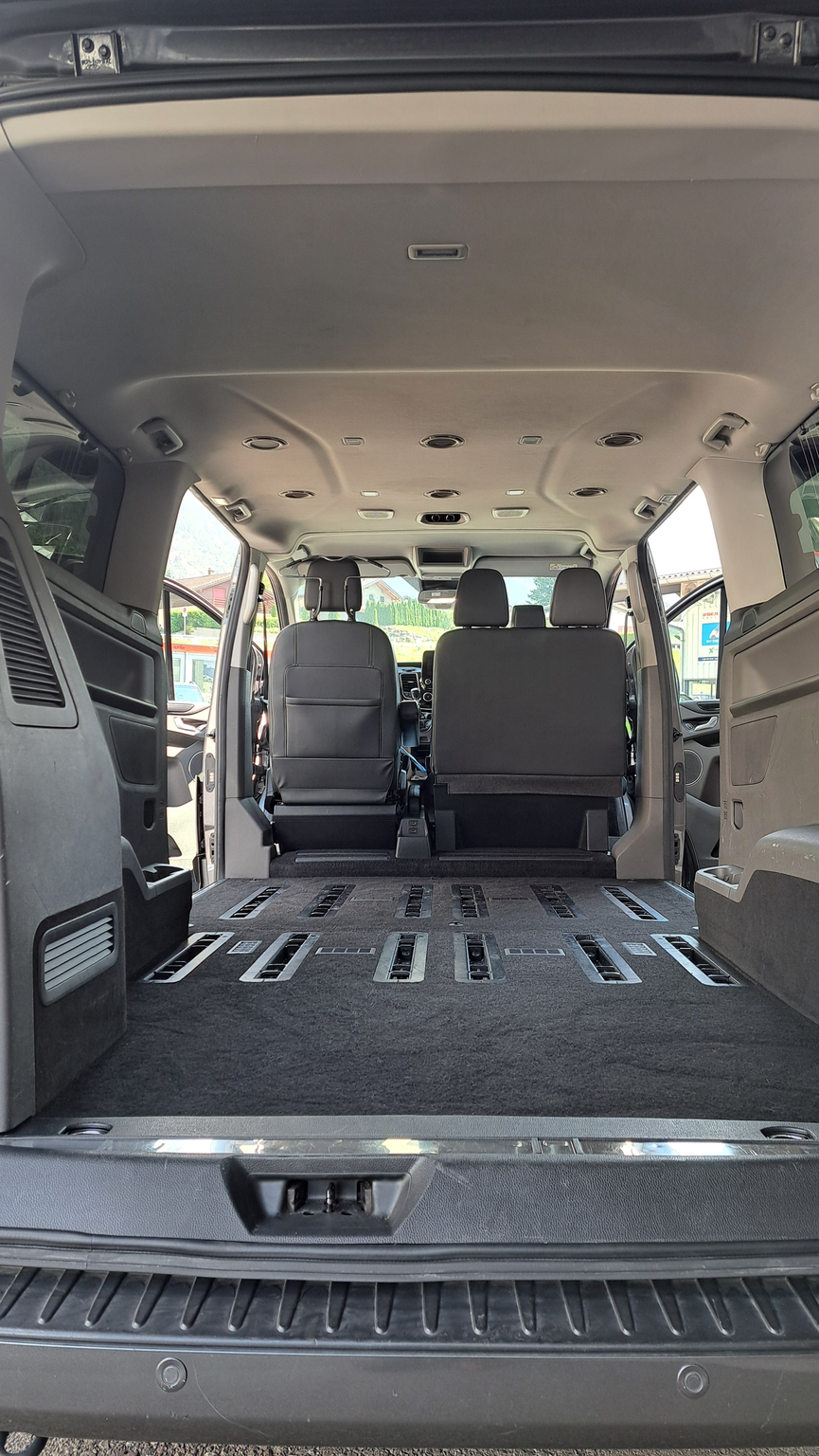 FORD Tourneo Custom 320 L2H1 Titanium 9 places