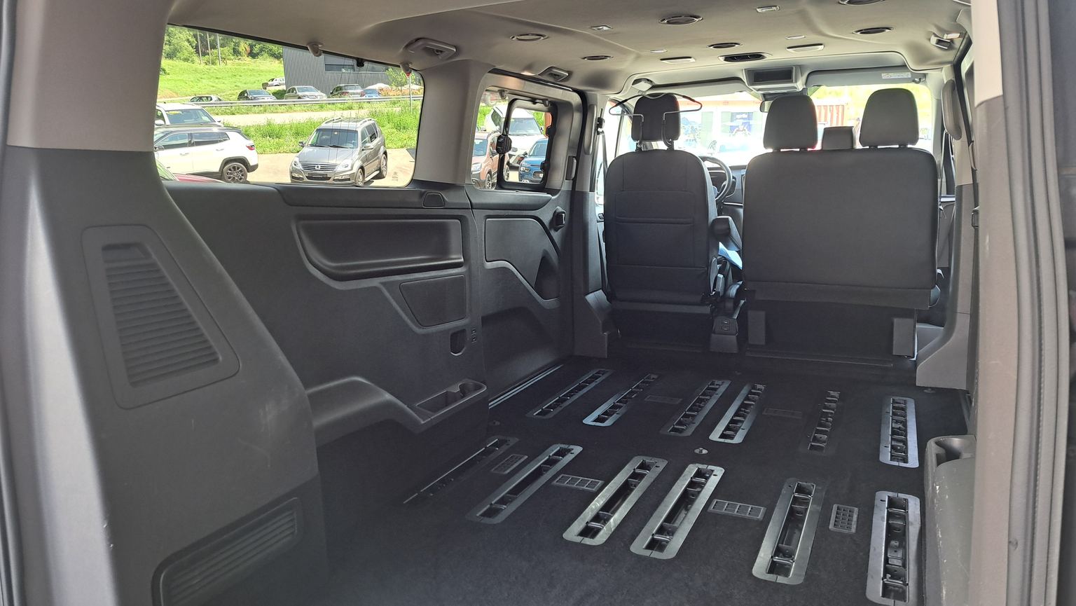 FORD Tourneo Custom 320 L2H1 Titanium 9 places