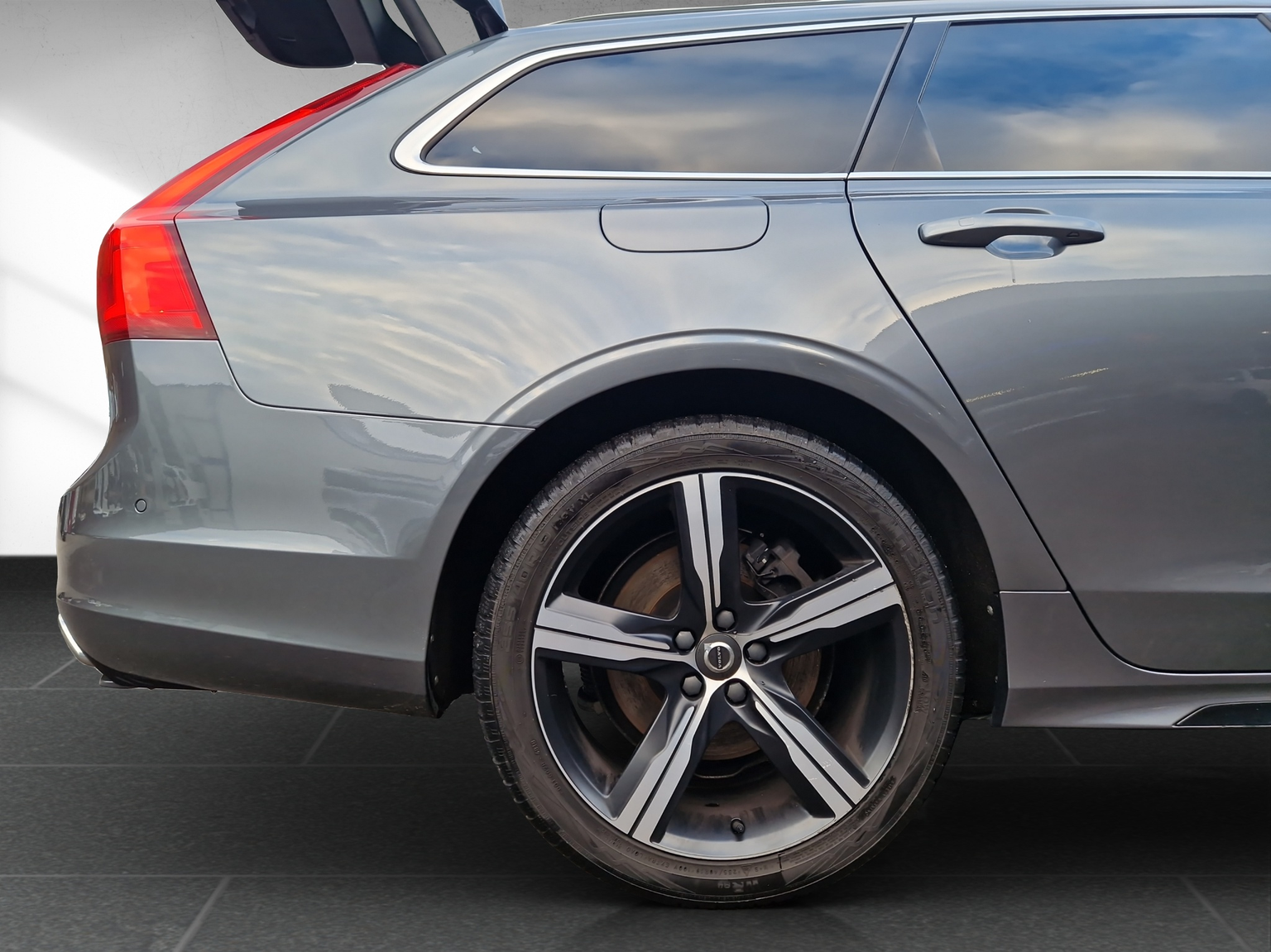 VOLVO V90 D5 AWD R-Design Geartronic Powerpulse