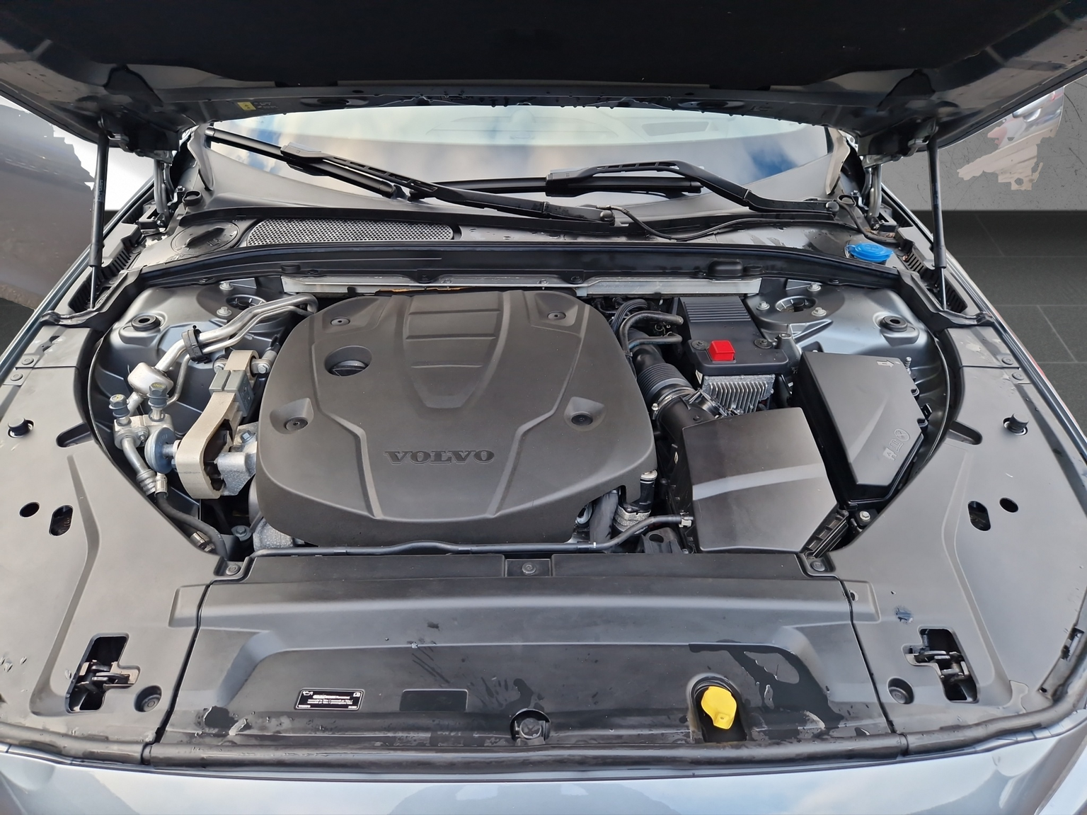 VOLVO V90 D5 AWD R-Design Geartronic Powerpulse