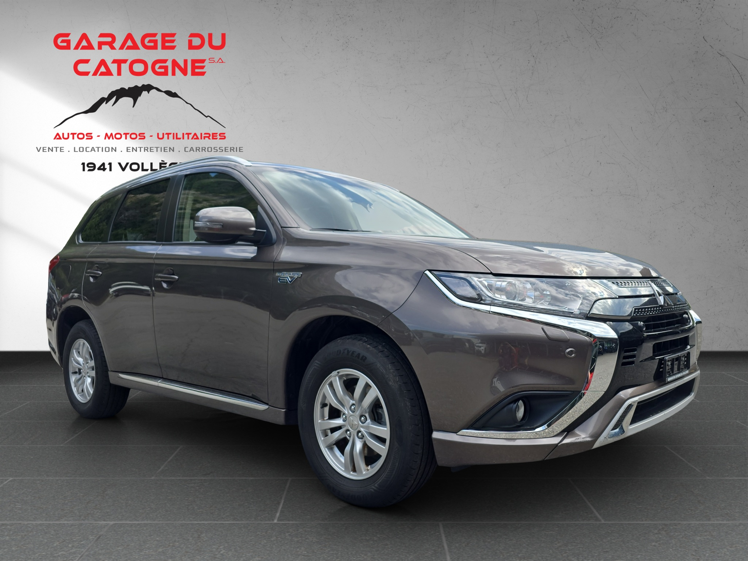 MITSUBISHI Outlander 2.4 PHEV Diamond S-Edition 4WD Automatic
