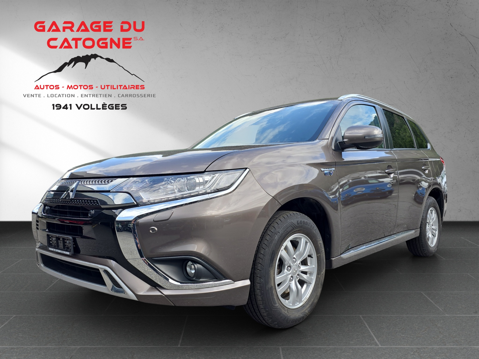 MITSUBISHI Outlander 2.4 PHEV Diamond S-Edition 4WD Automatic