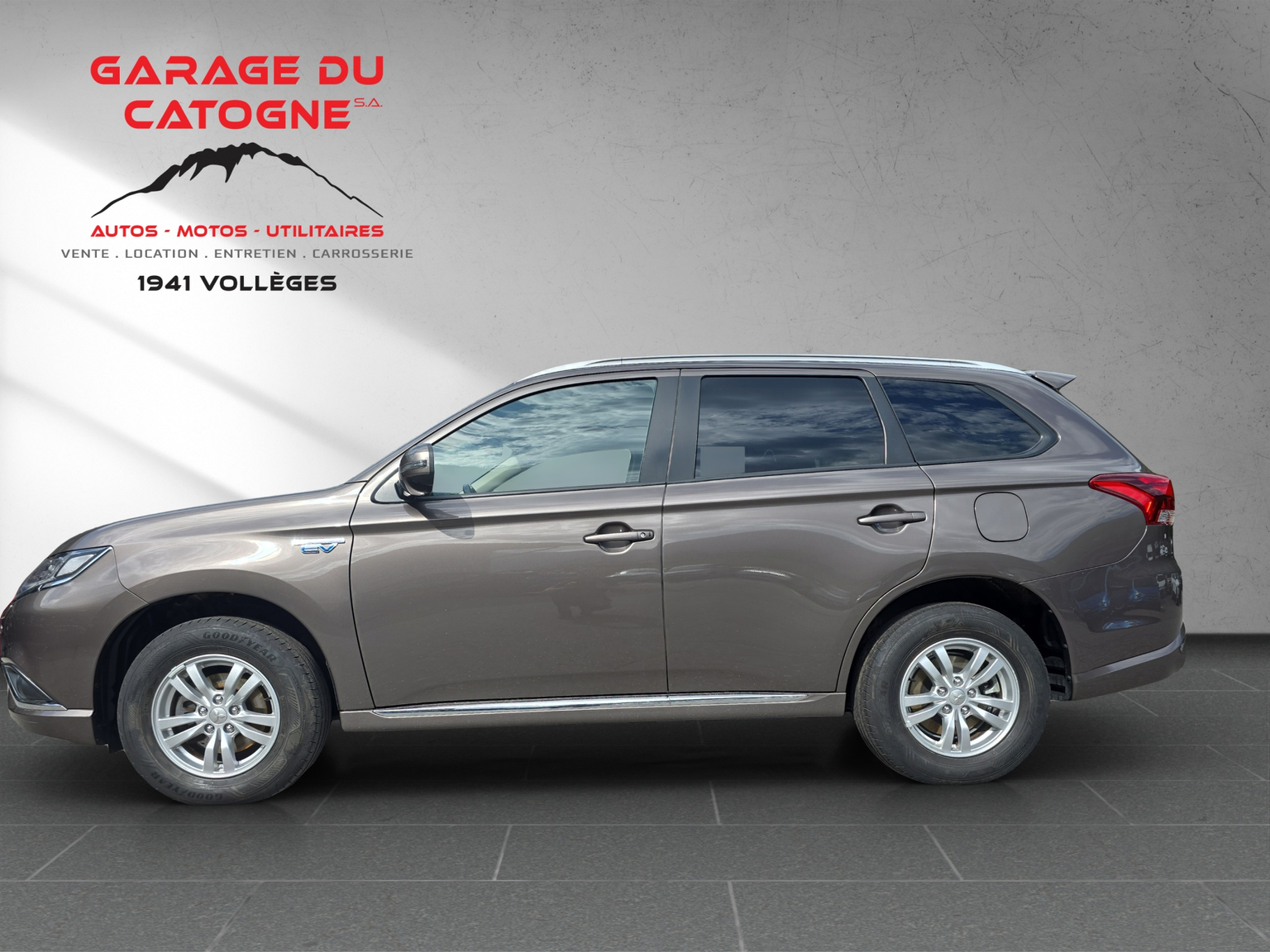 MITSUBISHI Outlander 2.4 PHEV Diamond S-Edition 4WD Automatic