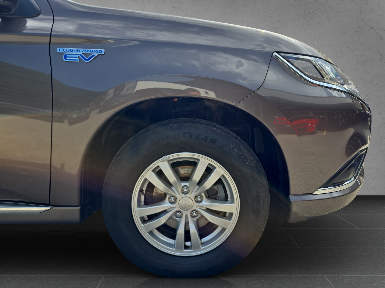 MITSUBISHI Outlander 2.4 PHEV Diamond S-Edition 4WD Automatic