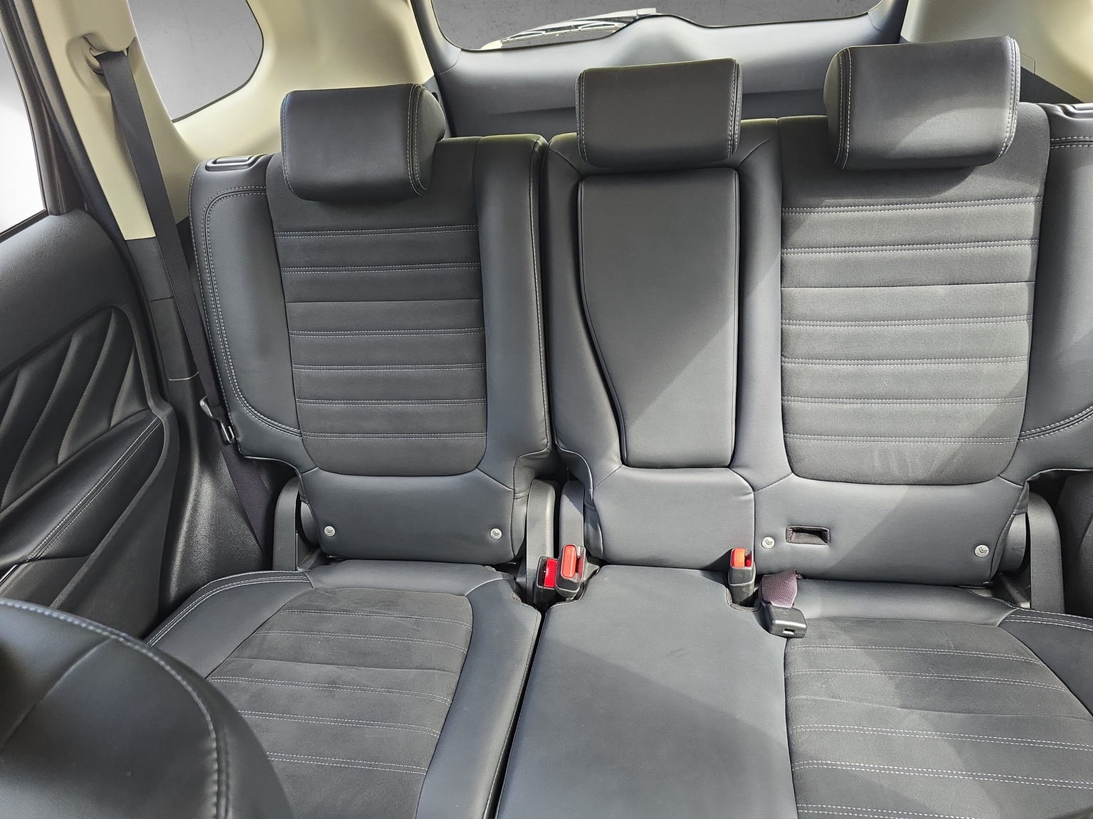 MITSUBISHI Outlander 2.4 PHEV Diamond S-Edition 4WD Automatic