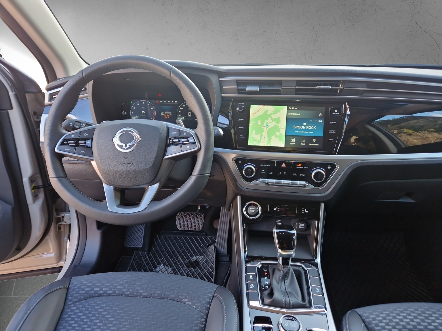 KGM-SsangYong Korando 1.5 T GDI Blackline 4WD Automat