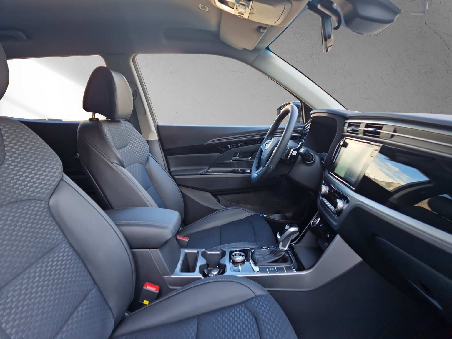 KGM-SsangYong Korando 1.5 T GDI Blackline 4WD Automat