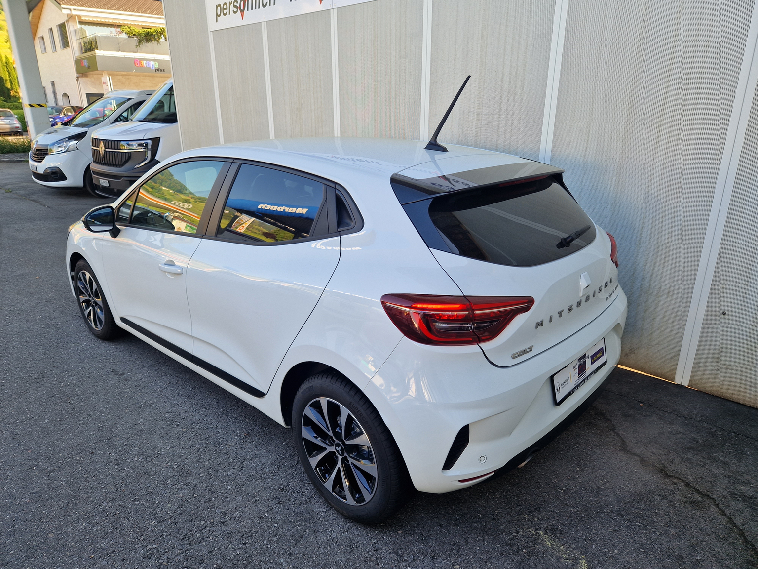 MITSUBISHI Colt 1.0 Invite+