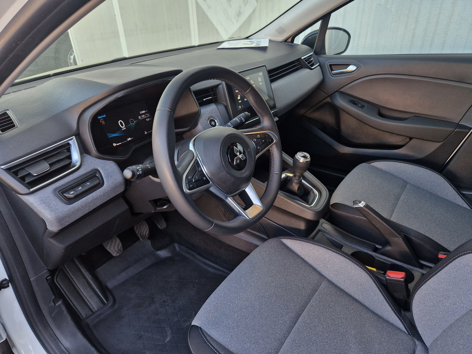 MITSUBISHI Colt 1.0 Invite+