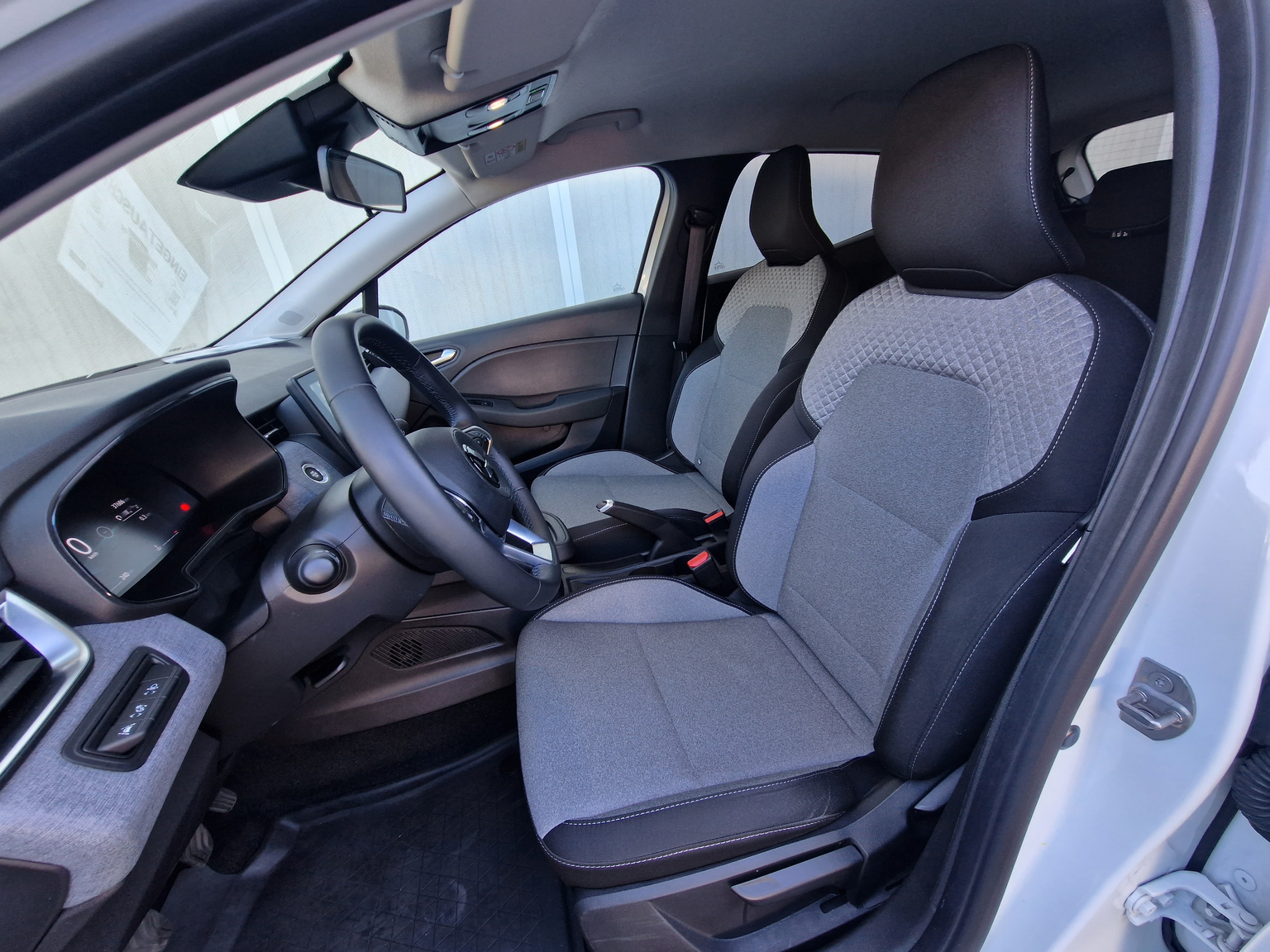 MITSUBISHI Colt 1.0 Invite+