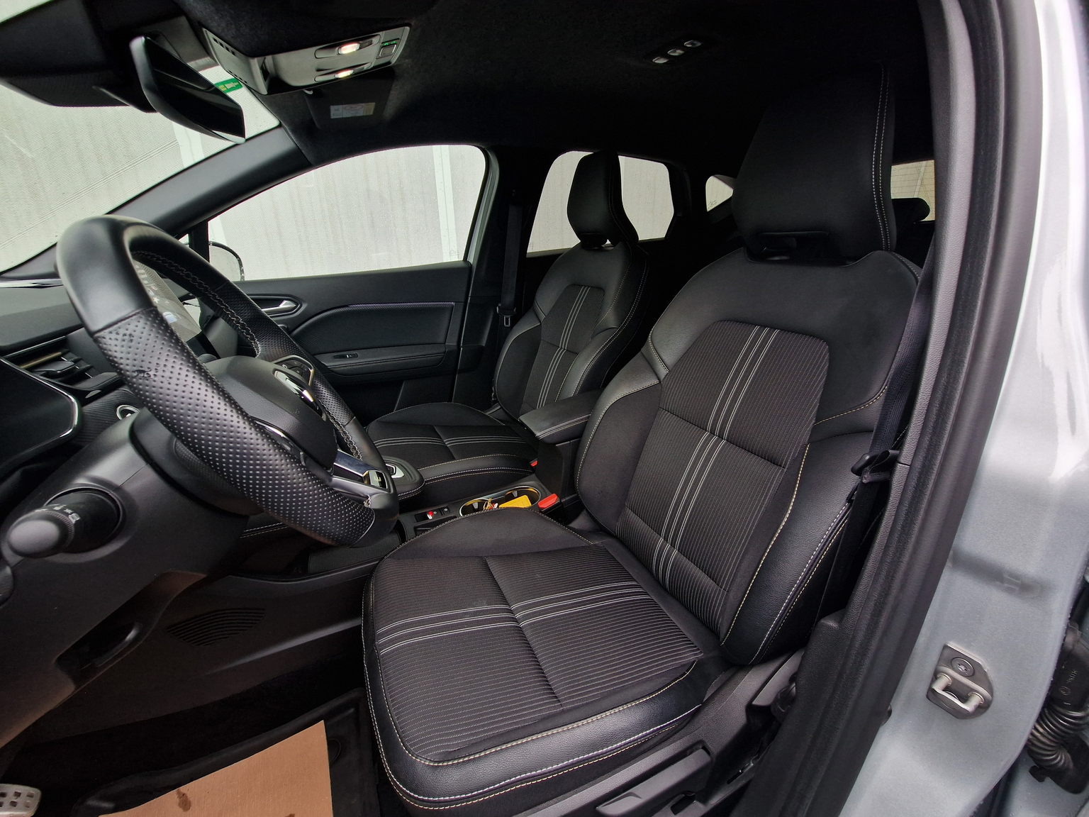 RENAULT Captur 1.6 E-Tech Plug-in Engineered