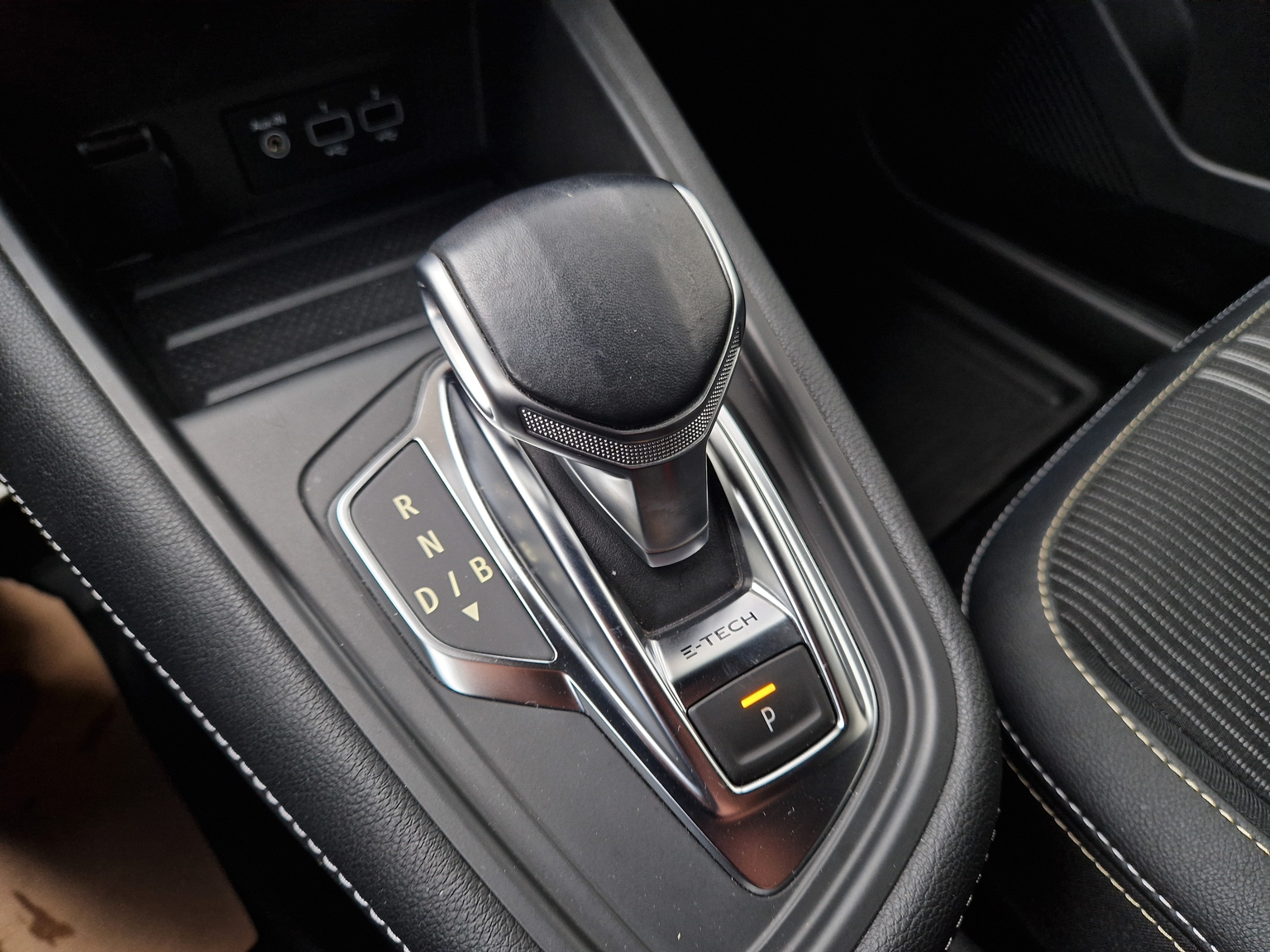 RENAULT Captur 1.6 E-Tech Plug-in Engineered